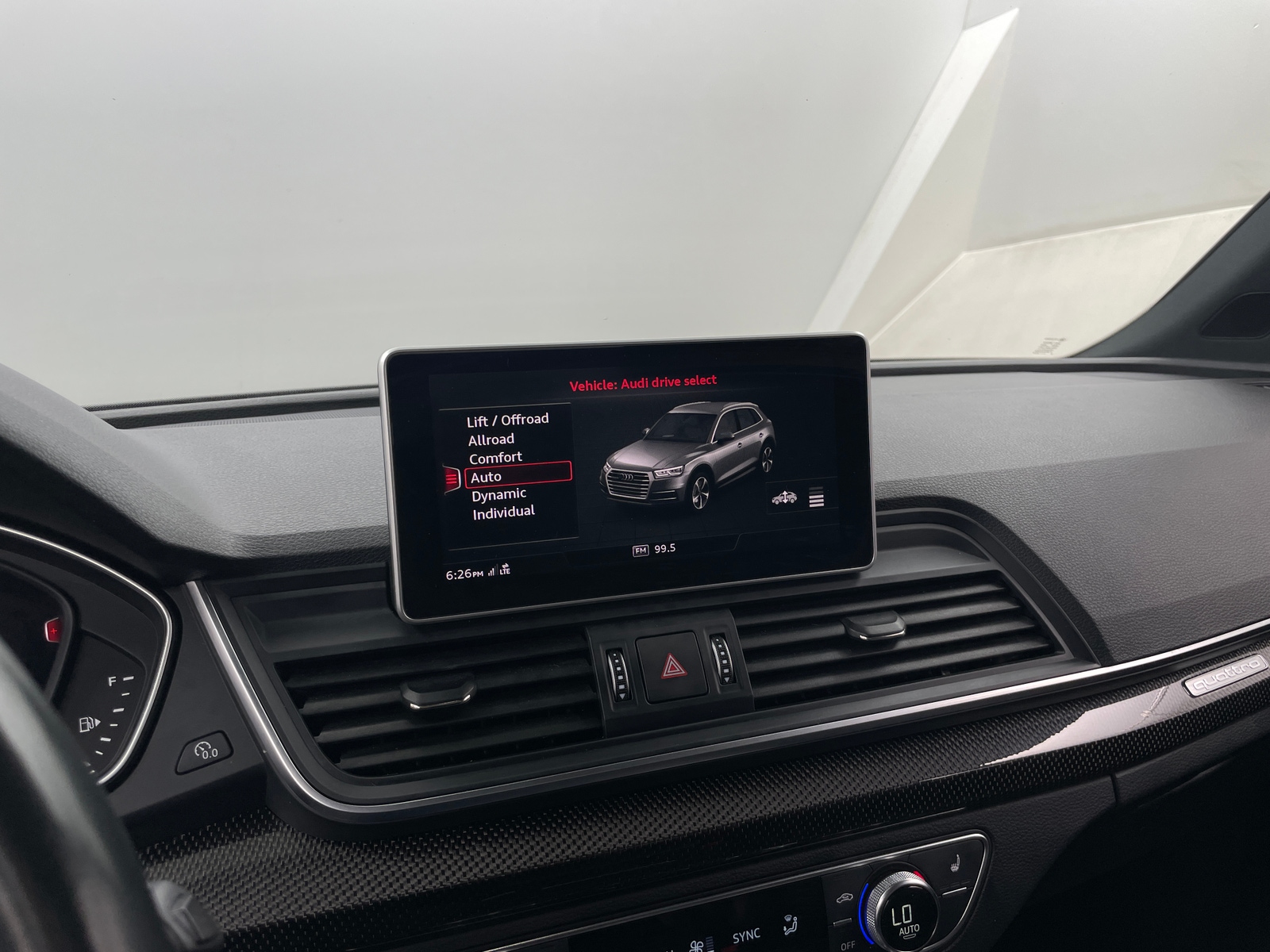 Thumbnail: 2018 Audi SQ5 - 3