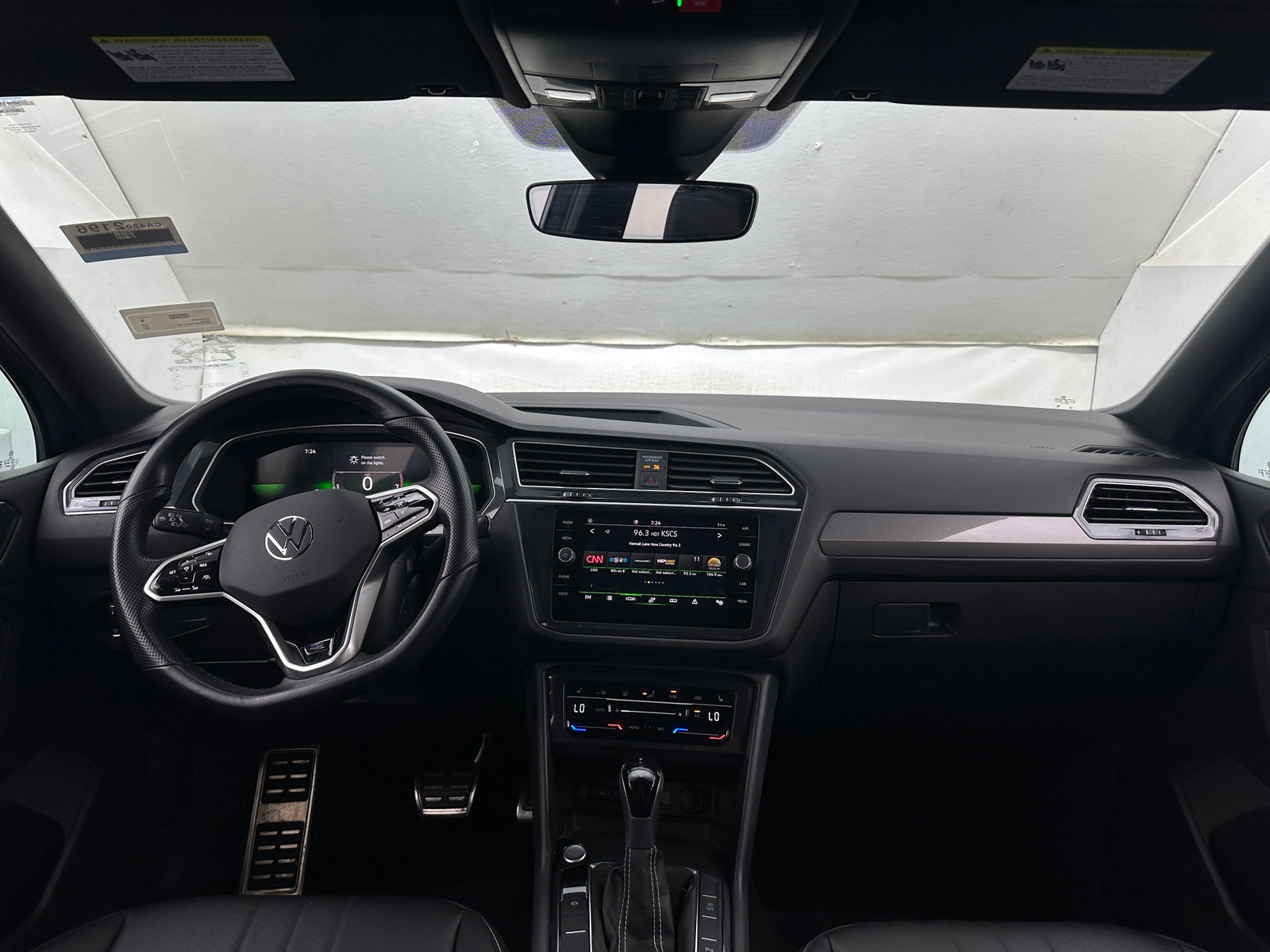 Thumbnail: 2023 Volkswagen Tiguan - 2
