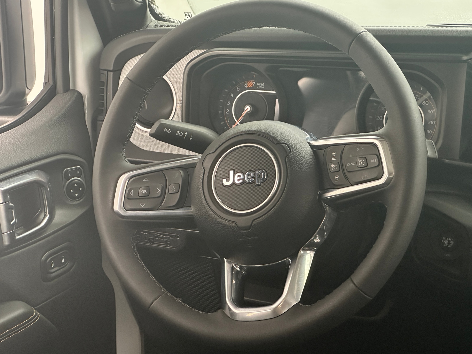 Thumbnail: 2025 Jeep Wrangler - 5