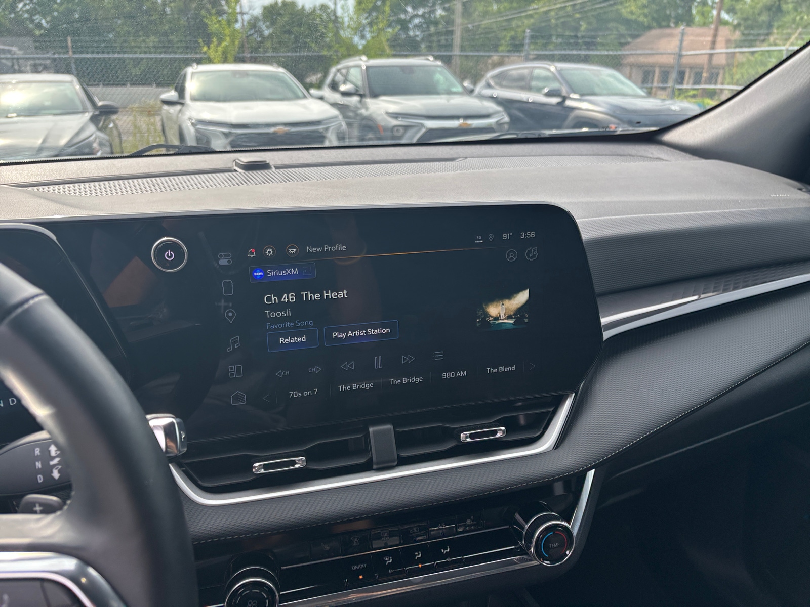 Thumbnail: 2025 Chevrolet Equinox - 4