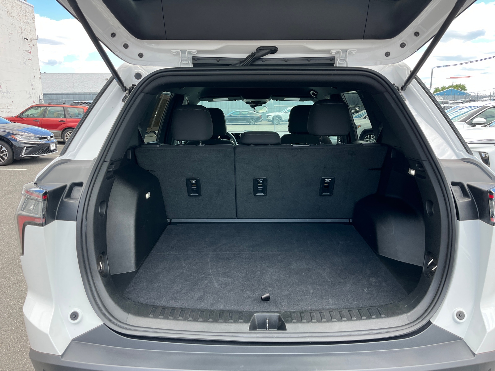 Thumbnail: 2025 Chevrolet Equinox - 6