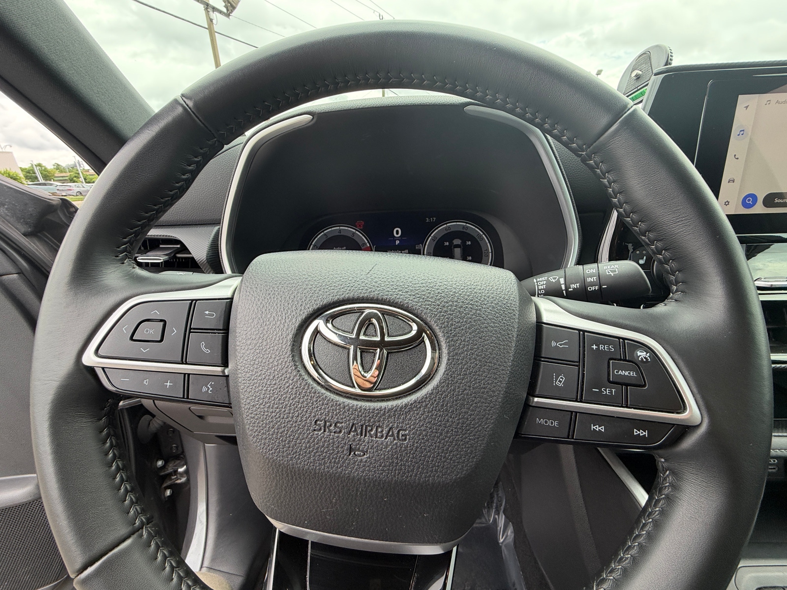 Thumbnail: 2025 Toyota Highlander - 5
