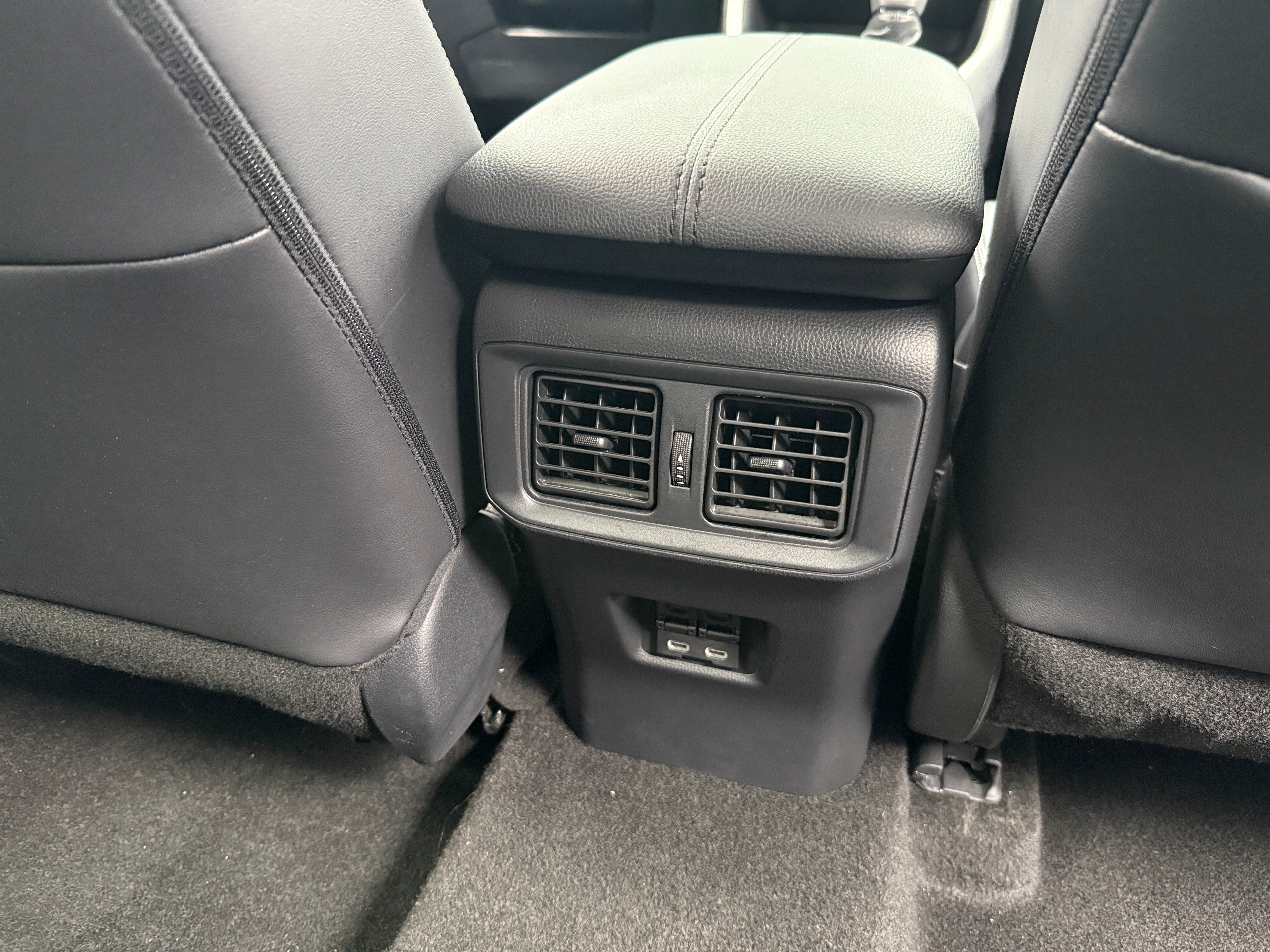 2024 Toyota RAV4 XLE Premium - Photo 5