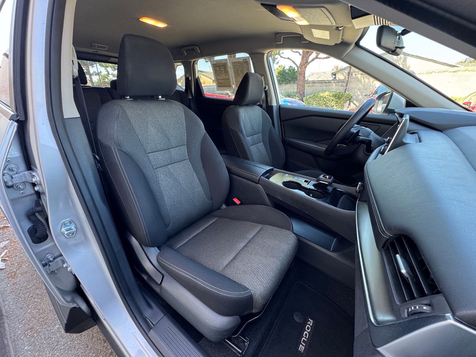 Thumbnail: 2025 Nissan Rogue - 2