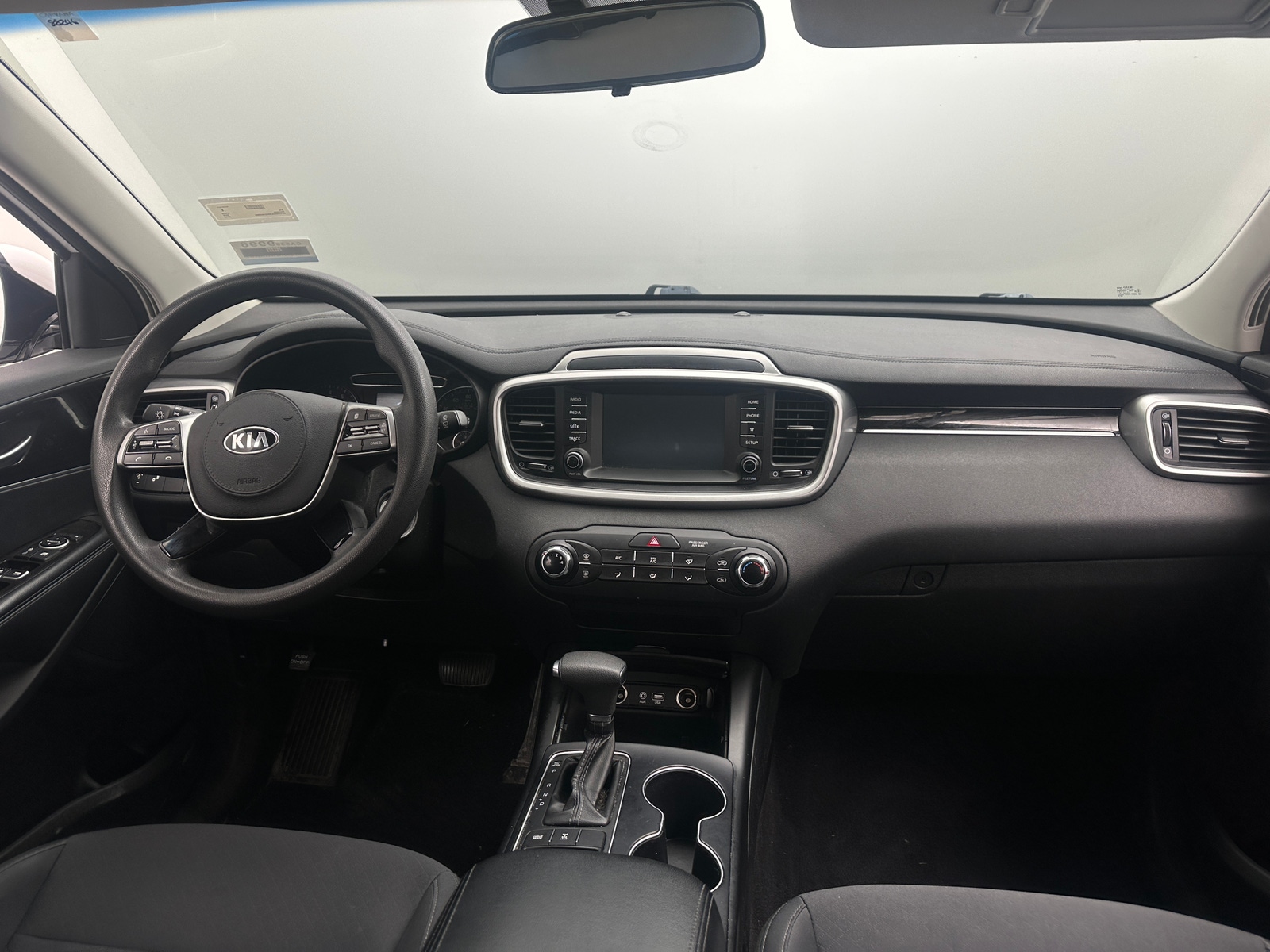 Thumbnail: 2019 Kia Sorento - 3