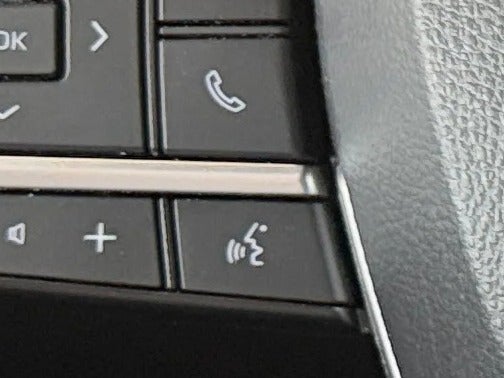 2025 Toyota Highlander LE - Photo 16