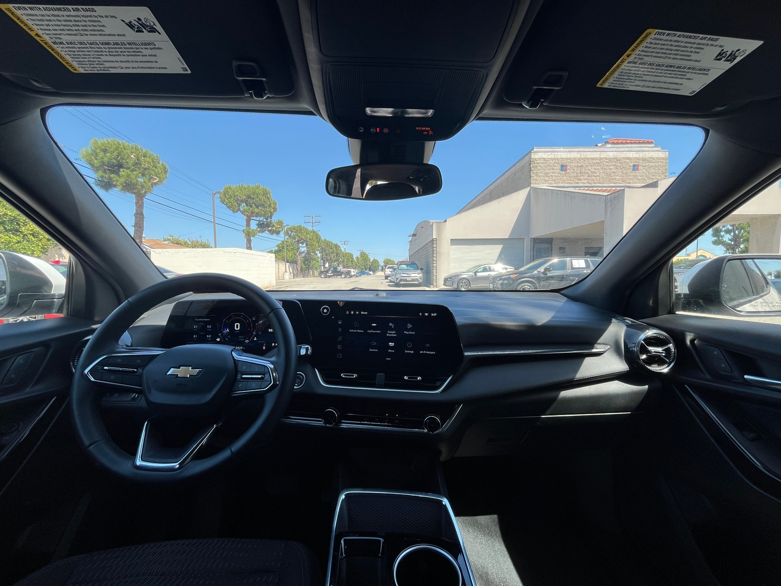 Thumbnail: 2025 Chevrolet Equinox - 3