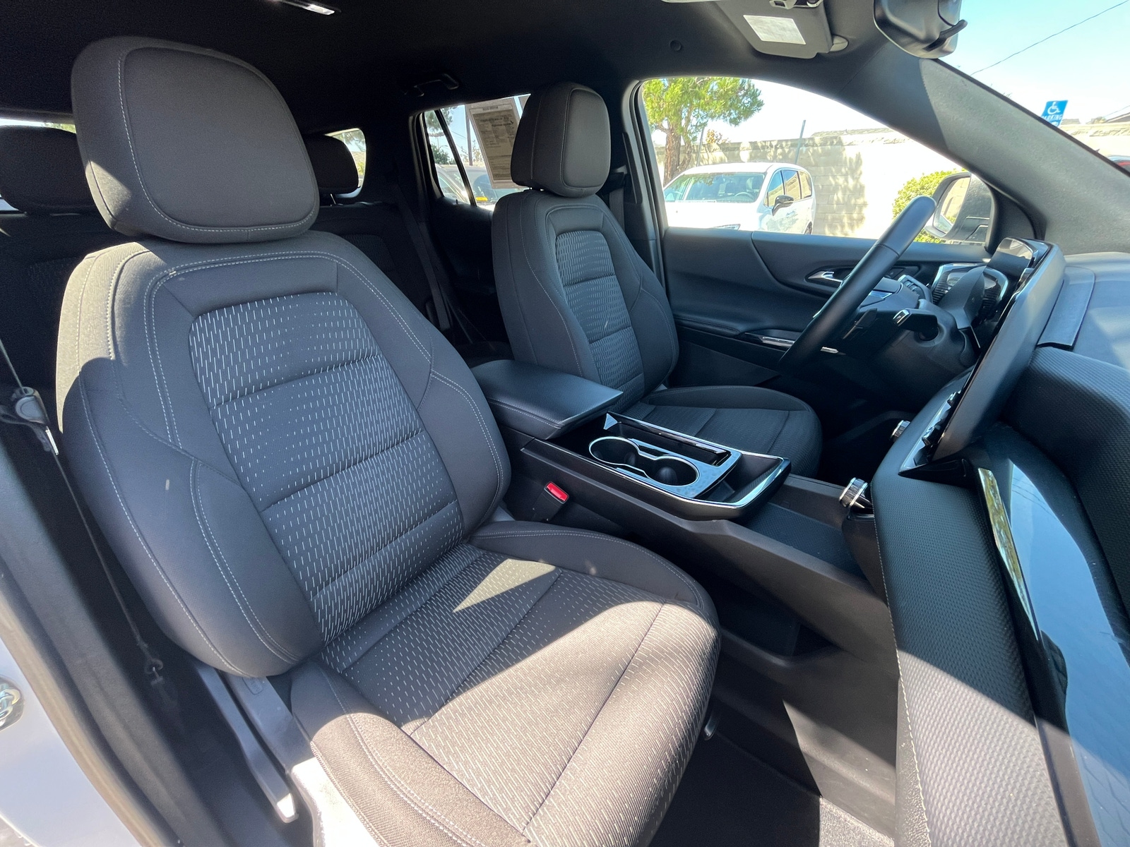 Thumbnail: 2025 Chevrolet Equinox - 2