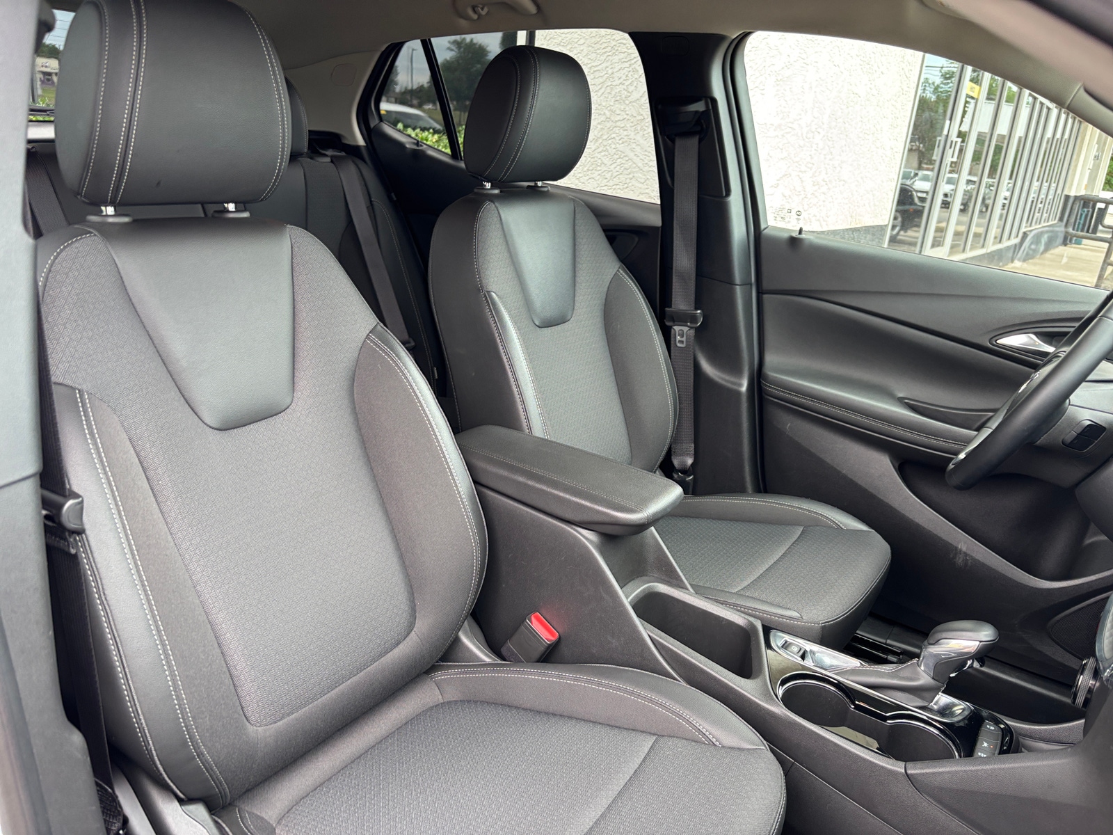 Thumbnail: 2025 Buick Encore GX - 2