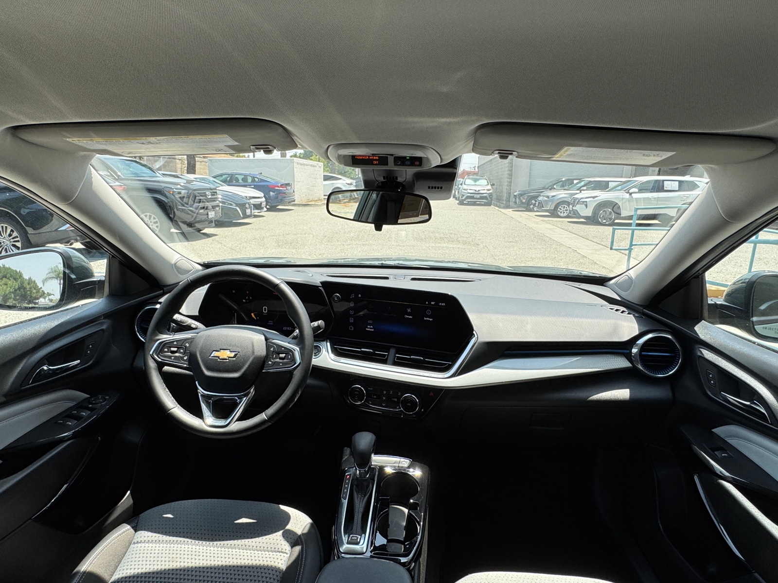 Thumbnail: 2025 Chevrolet Trax - 3