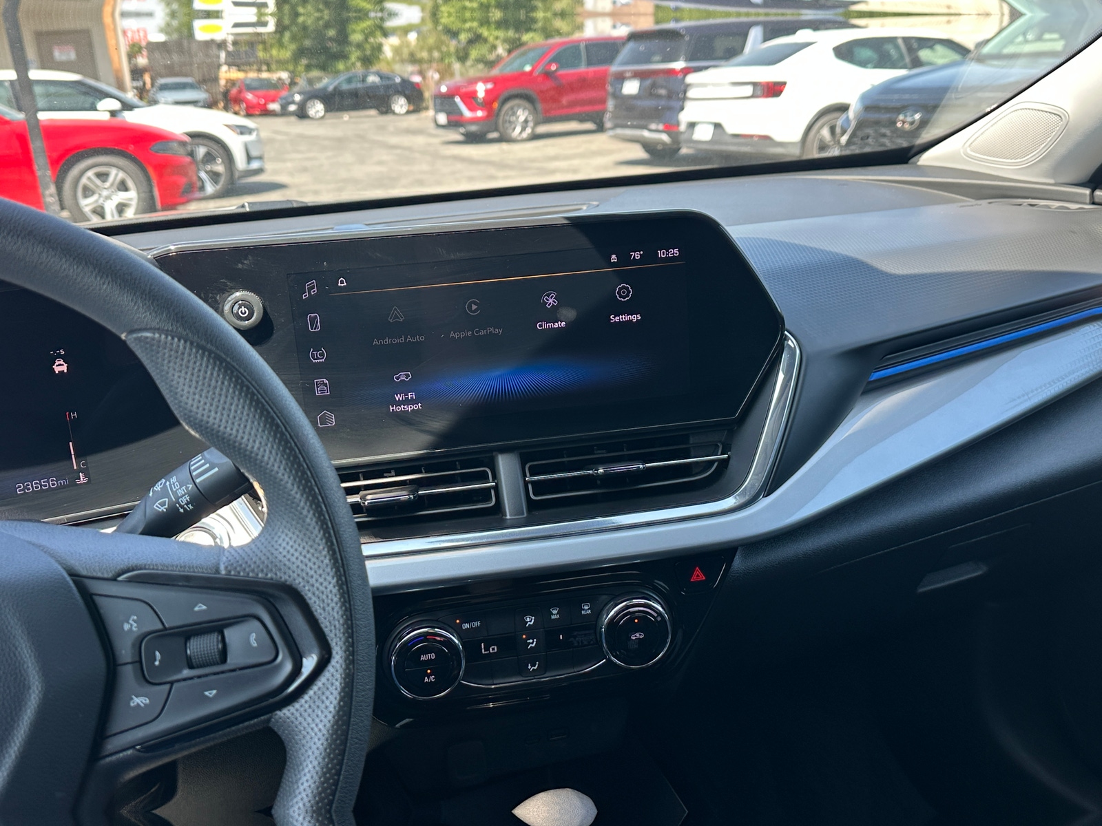 Thumbnail: 2025 Chevrolet Trax - 4
