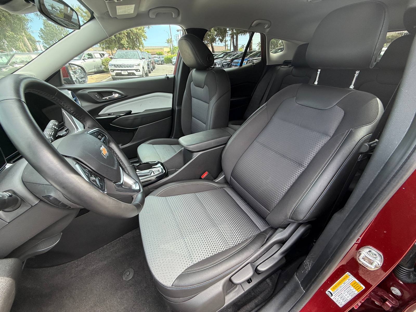 Thumbnail: 2025 Chevrolet Trax - 2