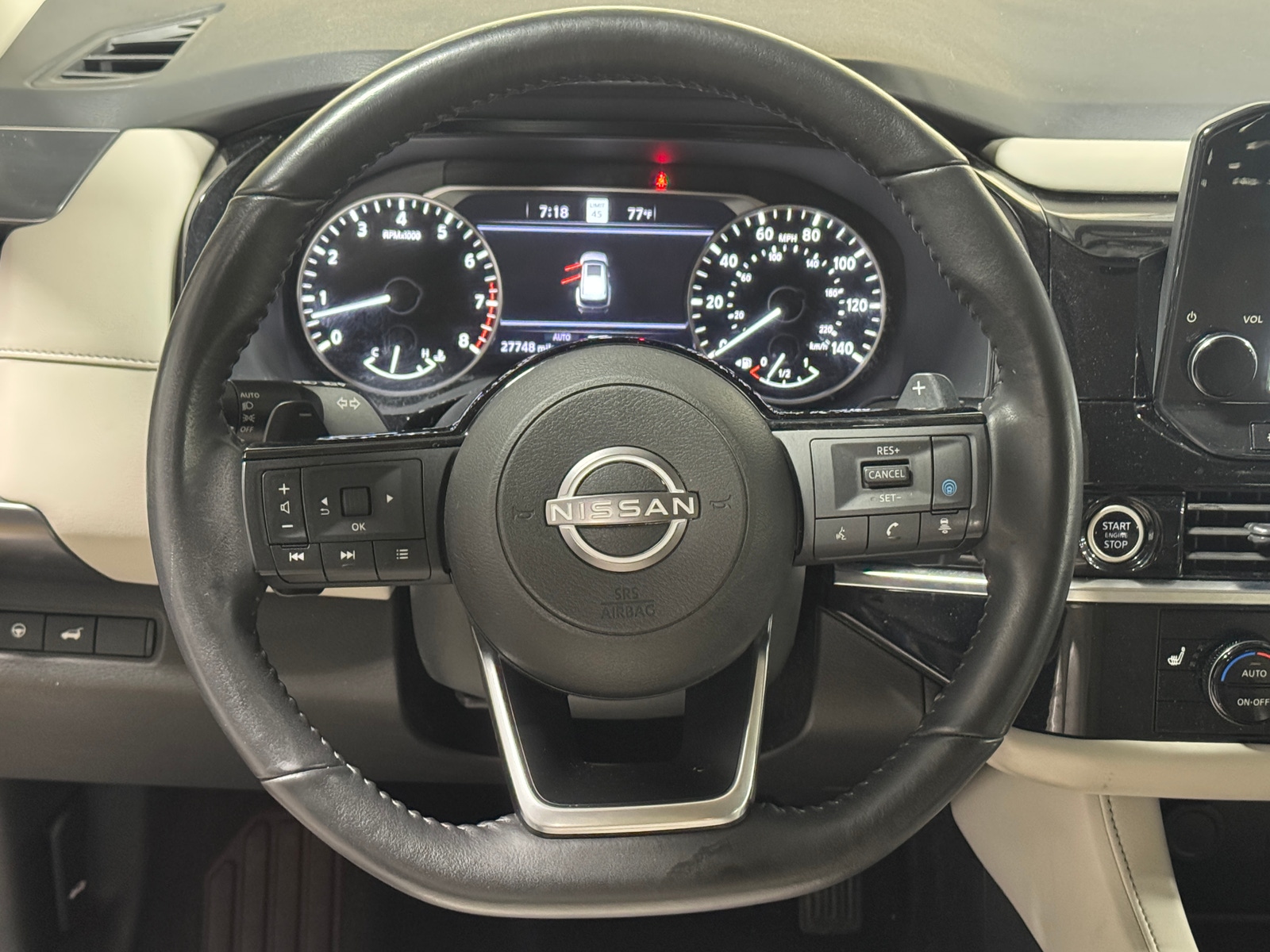Thumbnail: 2023 Nissan Pathfinder - 4