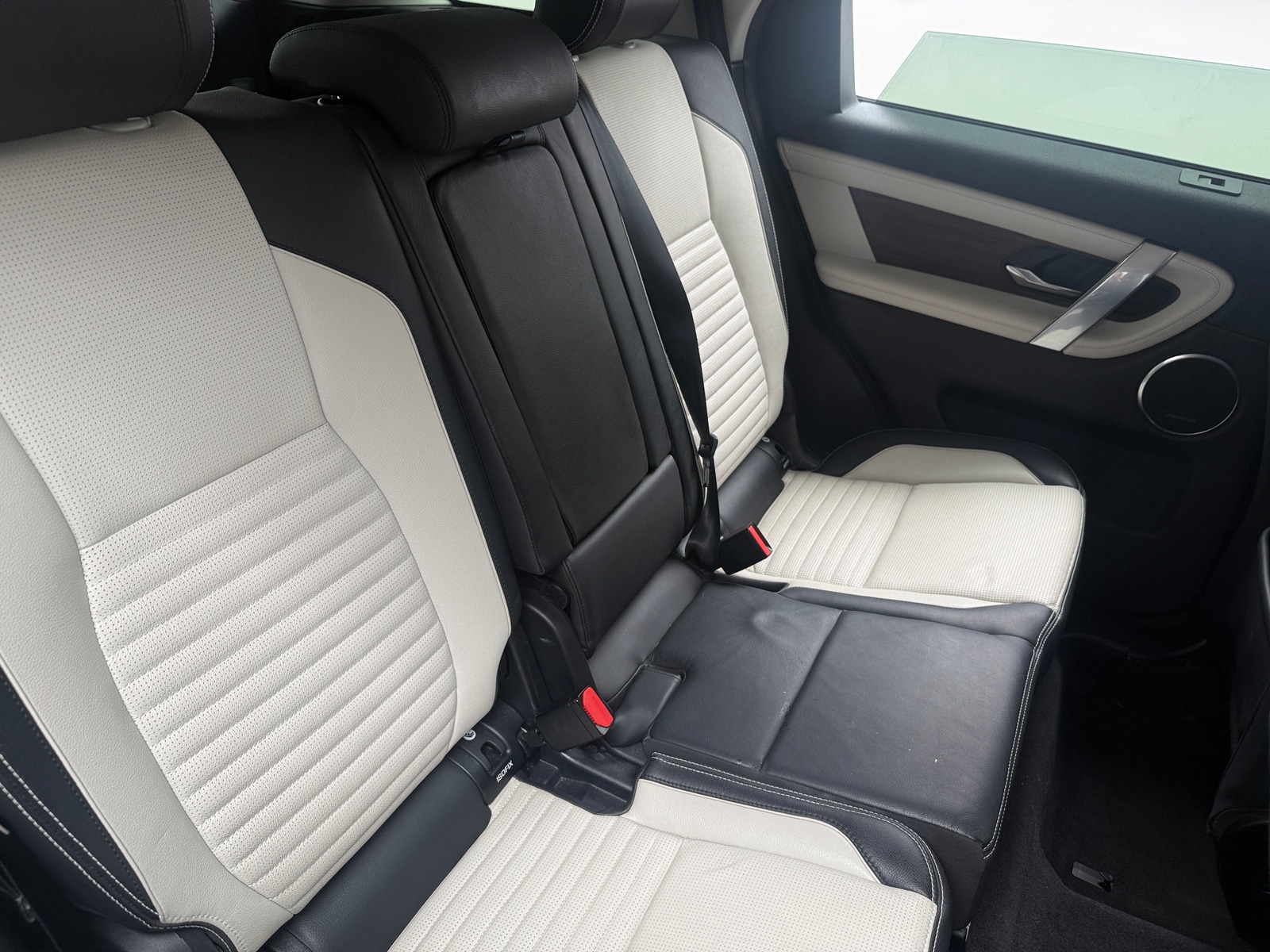Thumbnail: 2021 Land Rover Discovery Sport - 5