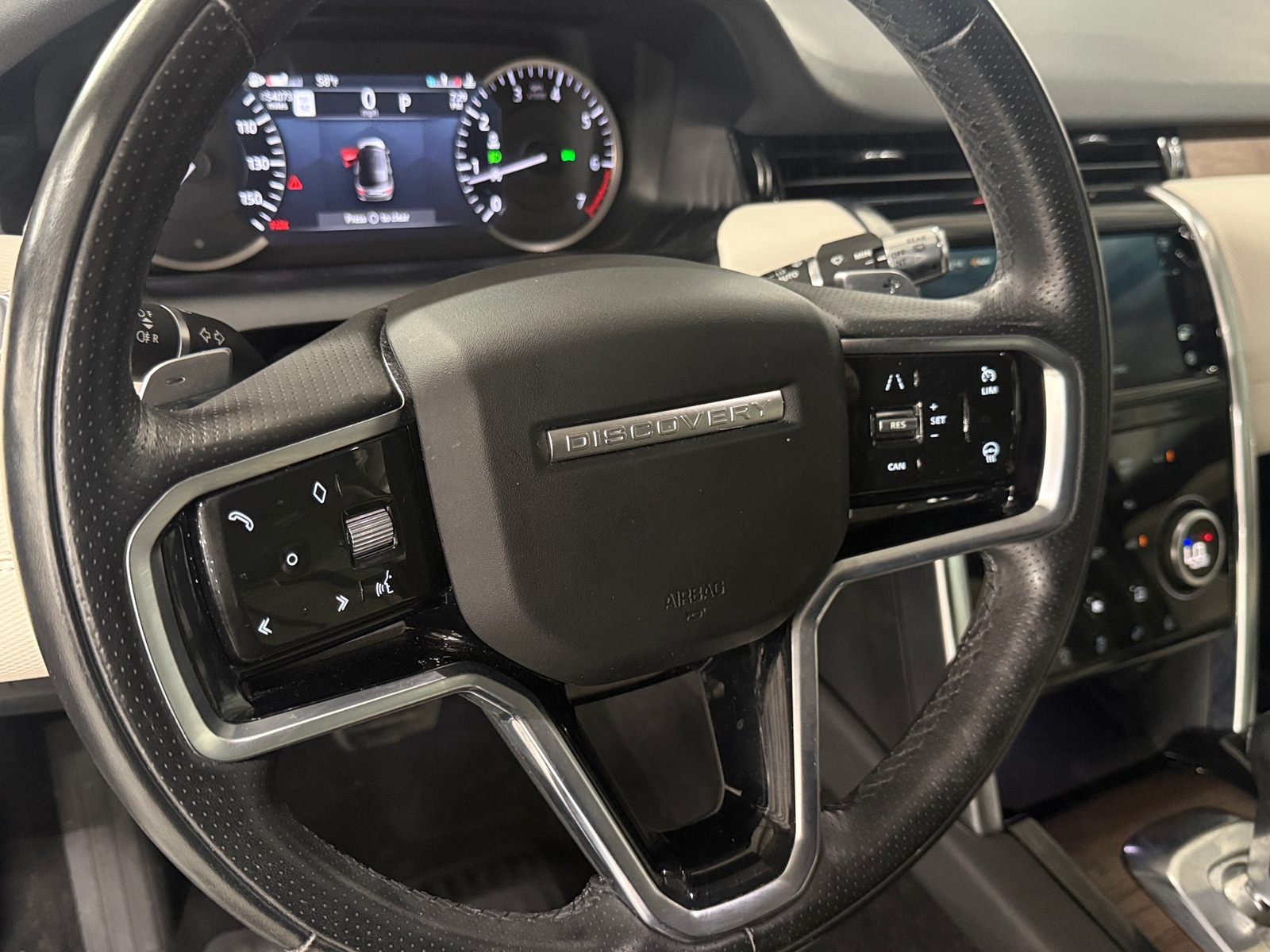 Thumbnail: 2021 Land Rover Discovery Sport - 4