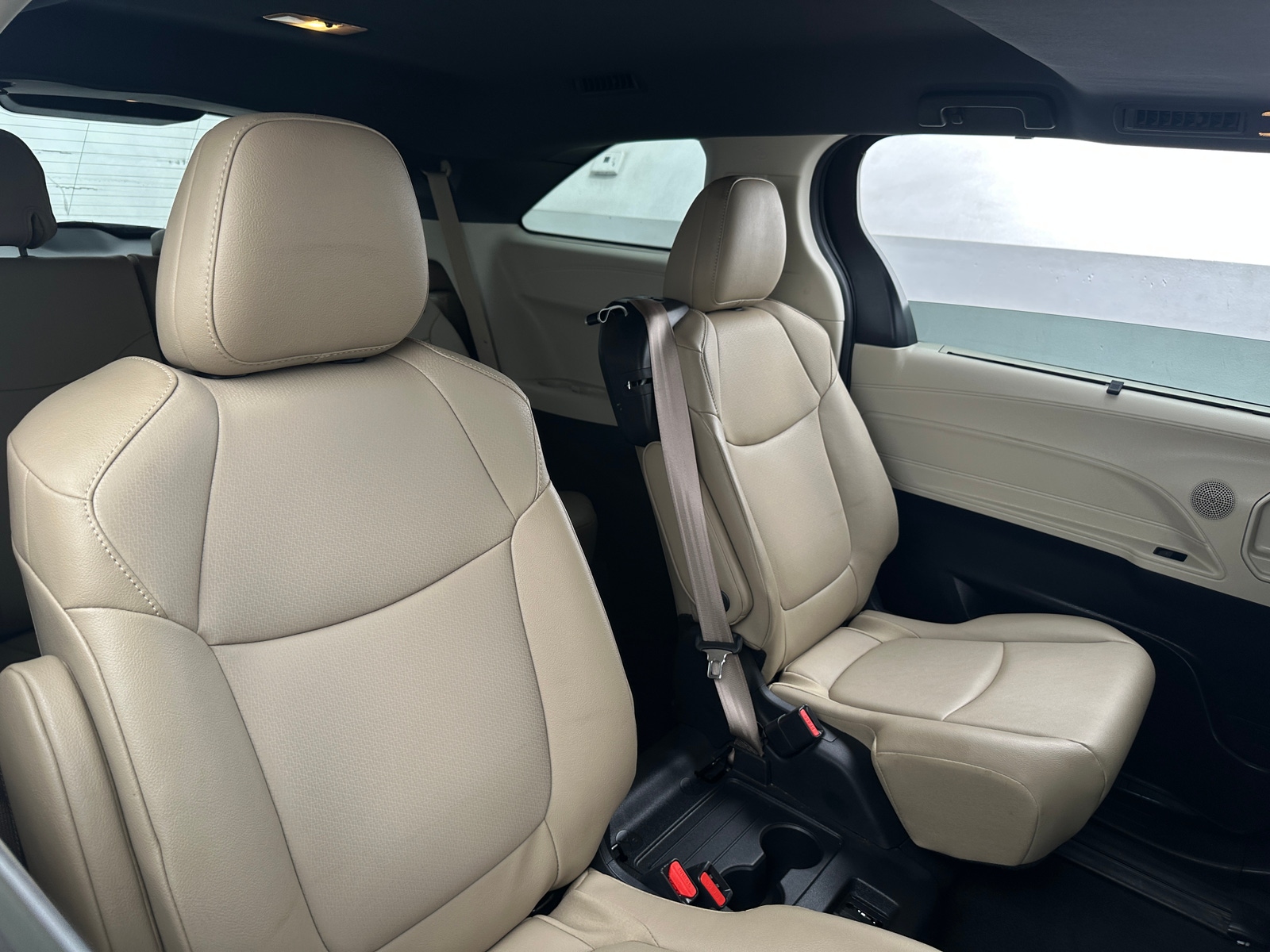 Thumbnail: 2023 Toyota Sienna - 5
