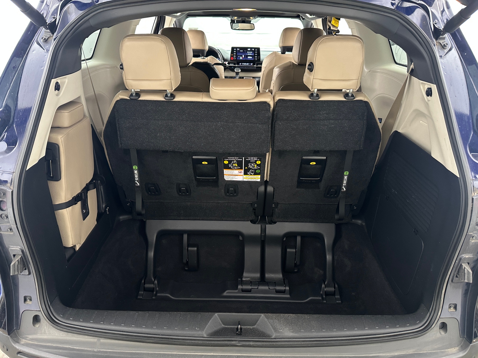 Thumbnail: 2023 Toyota Sienna - 6