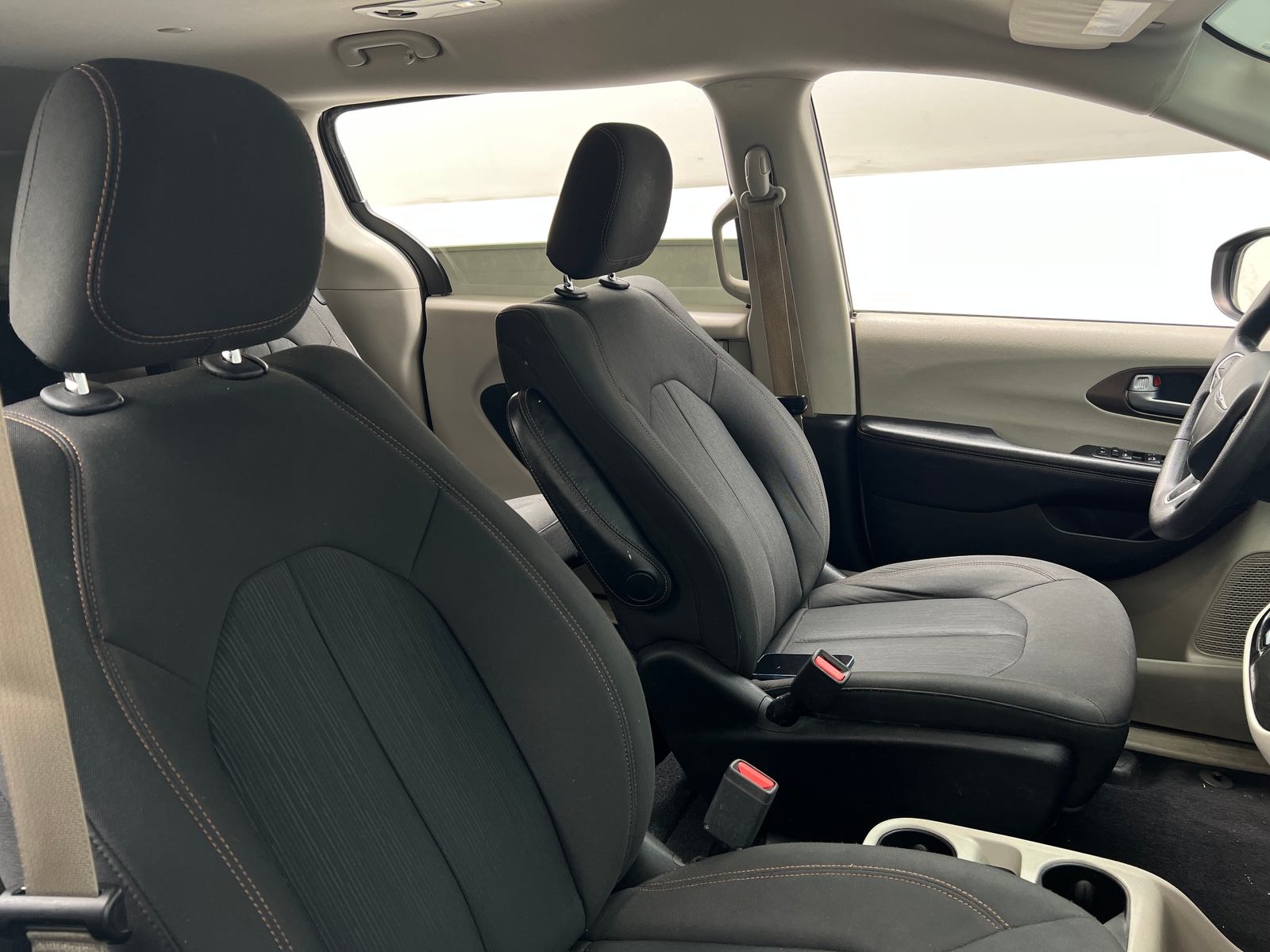 Thumbnail: 2018 Chrysler Pacifica - 2