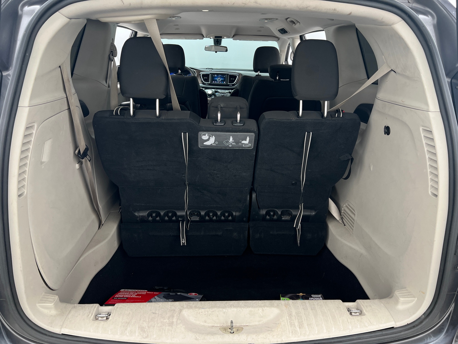 Thumbnail: 2018 Chrysler Pacifica - 7