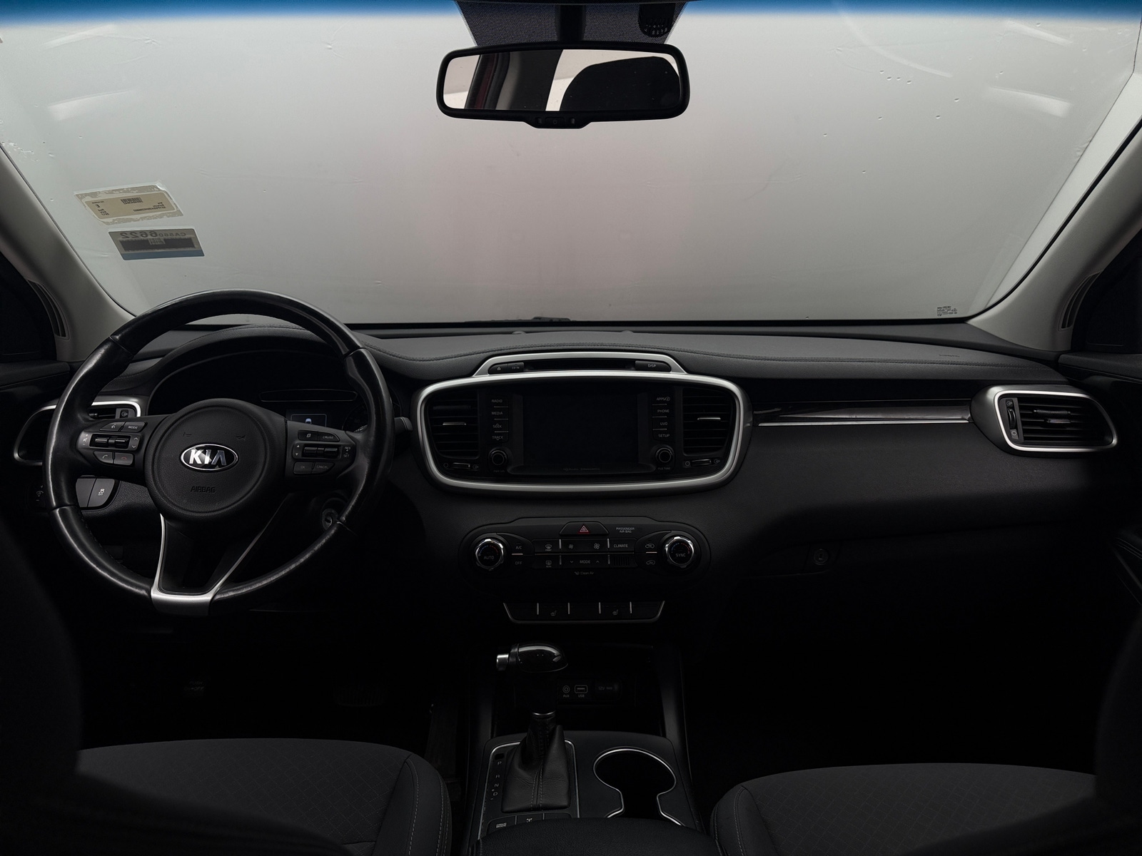 Thumbnail: 2017 Kia Sorento - 3