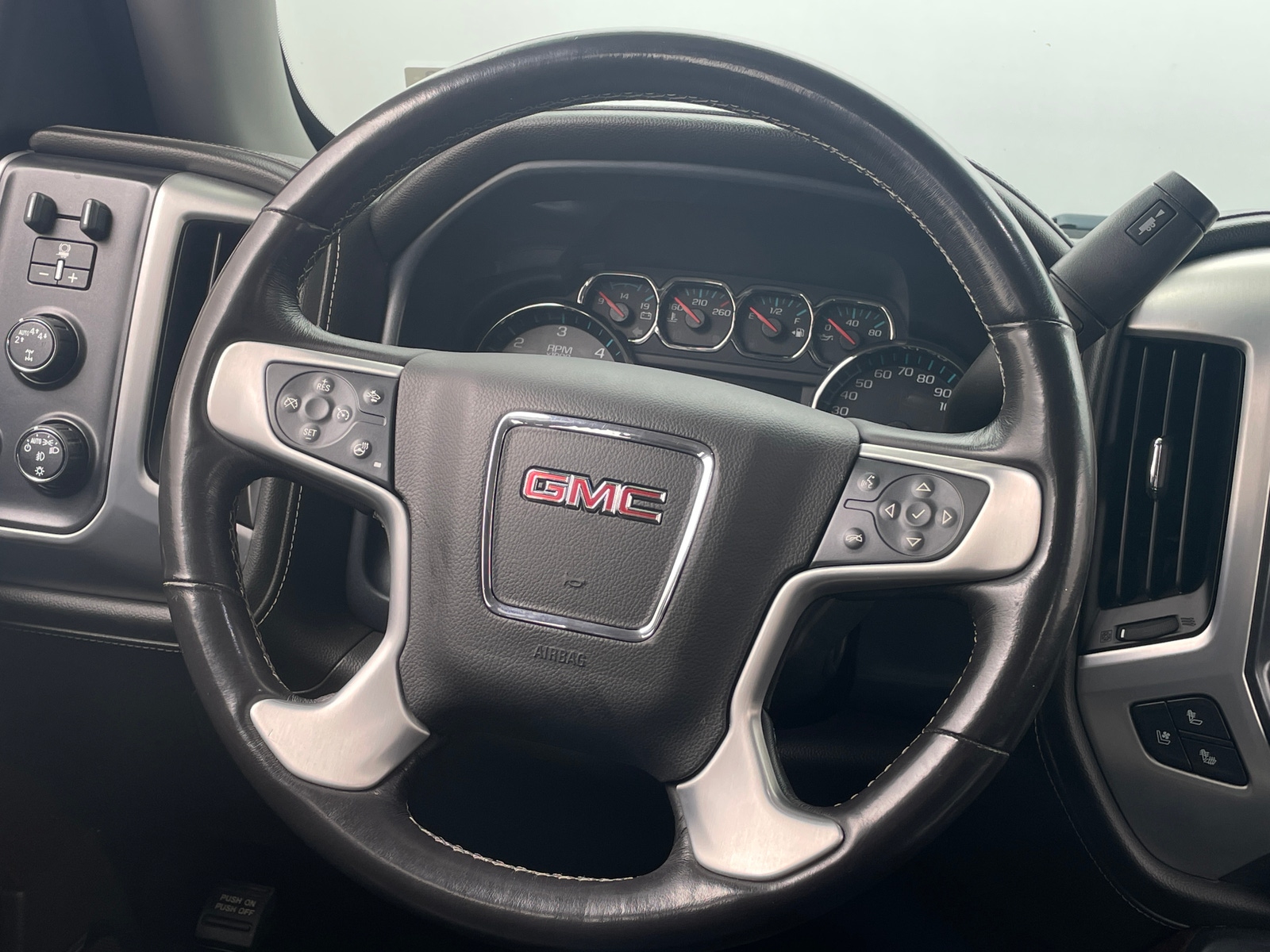 Thumbnail: 2018 GMC Sierra 1500 - 4