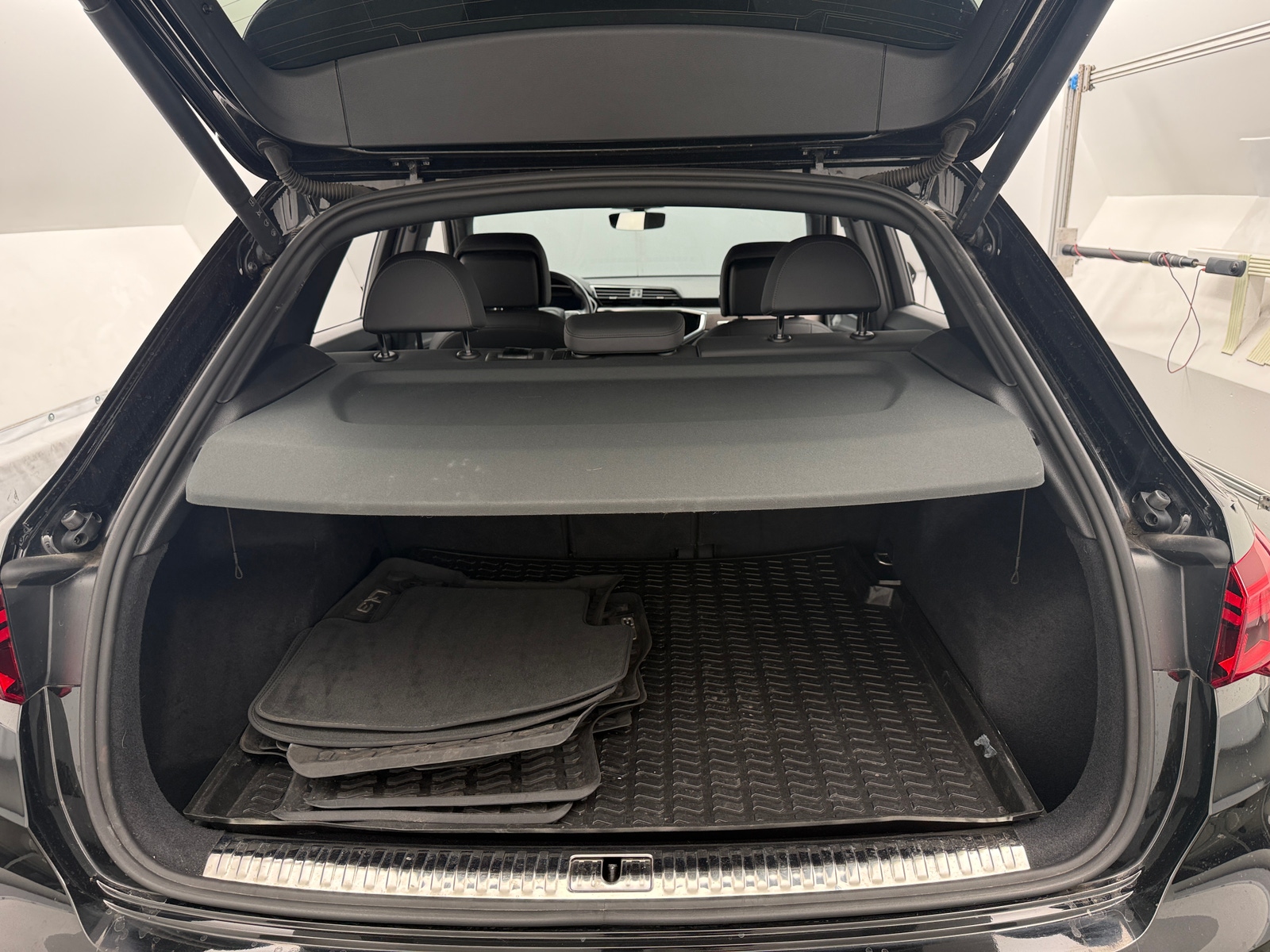 Thumbnail: 2021 Audi Q3 - 6
