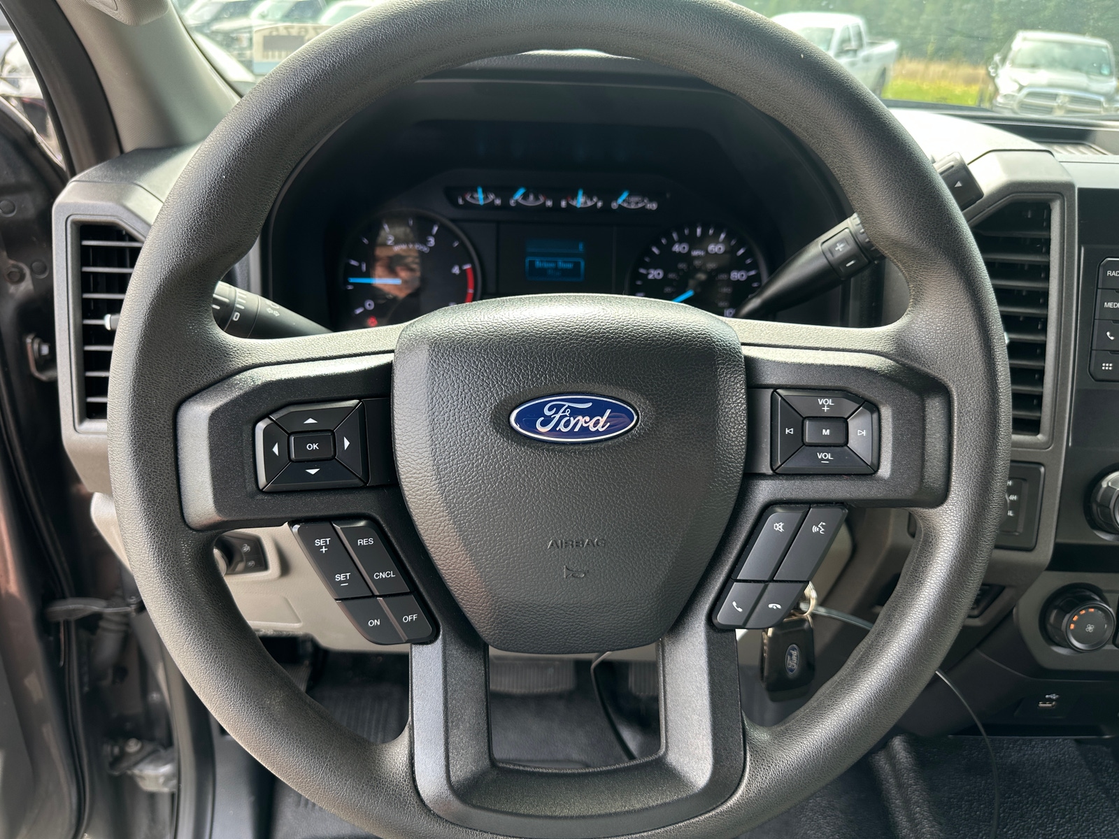 Thumbnail: 2022 Ford Econoline - 4
