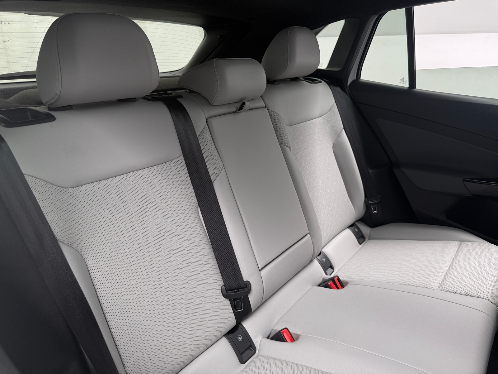 Thumbnail: 2022 Volkswagen ID.4 - 6