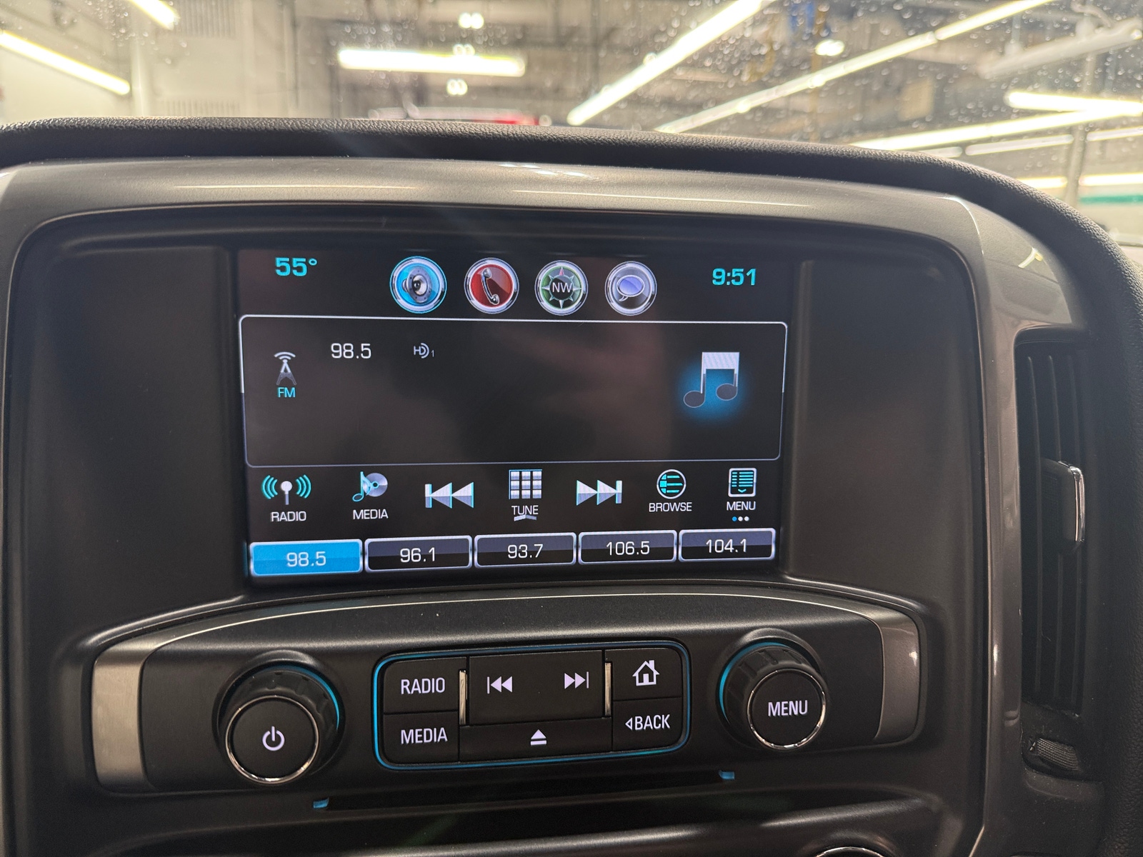 Thumbnail: 2019 Chevrolet Silverado 1500 - 4