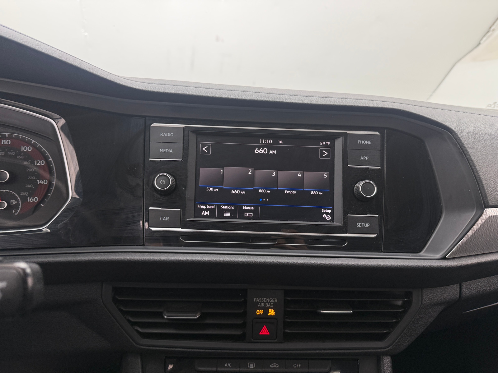 Thumbnail: 2019 Volkswagen Jetta - 4