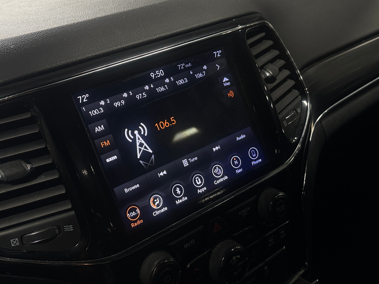 Thumbnail: 2019 Jeep Grand Cherokee - 3