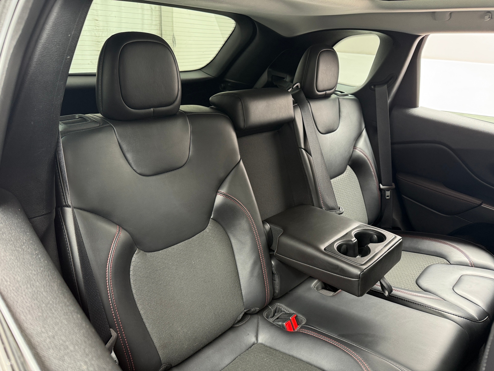 Thumbnail: 2021 Jeep Cherokee - 6