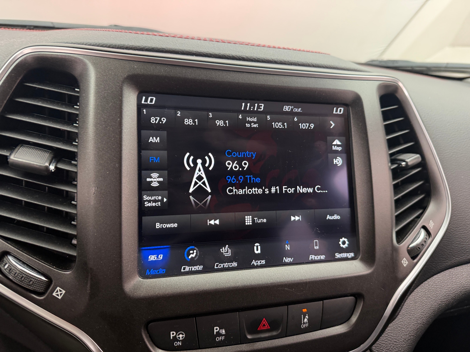 Thumbnail: 2021 Jeep Cherokee - 4