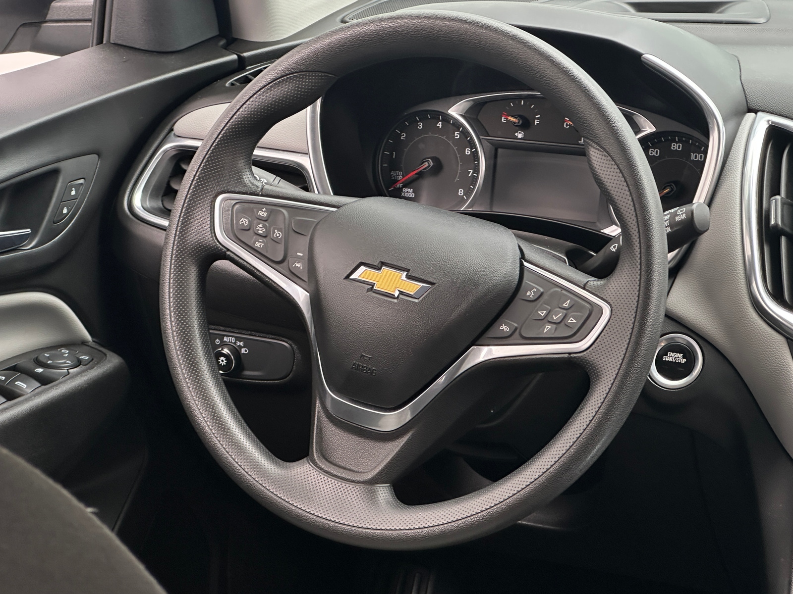 Thumbnail: 2022 Chevrolet Equinox - 5