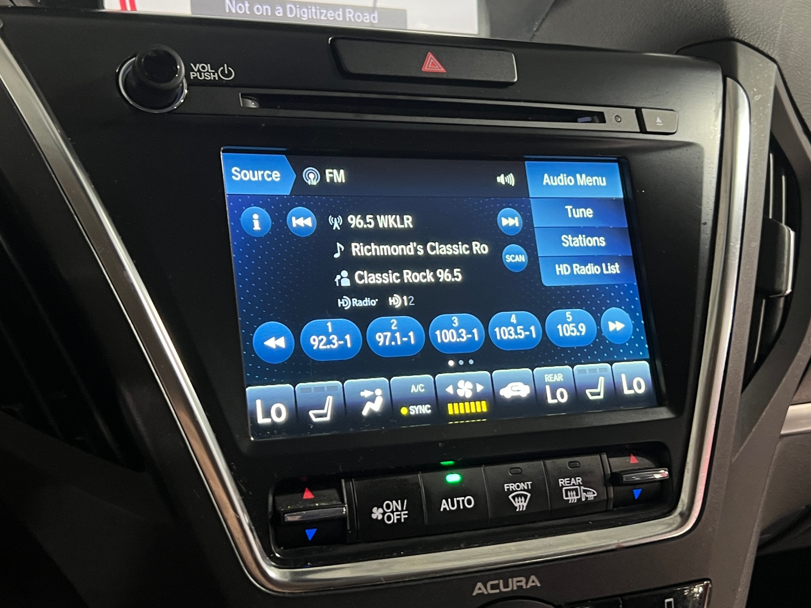 Thumbnail: 2019 Acura MDX - 3