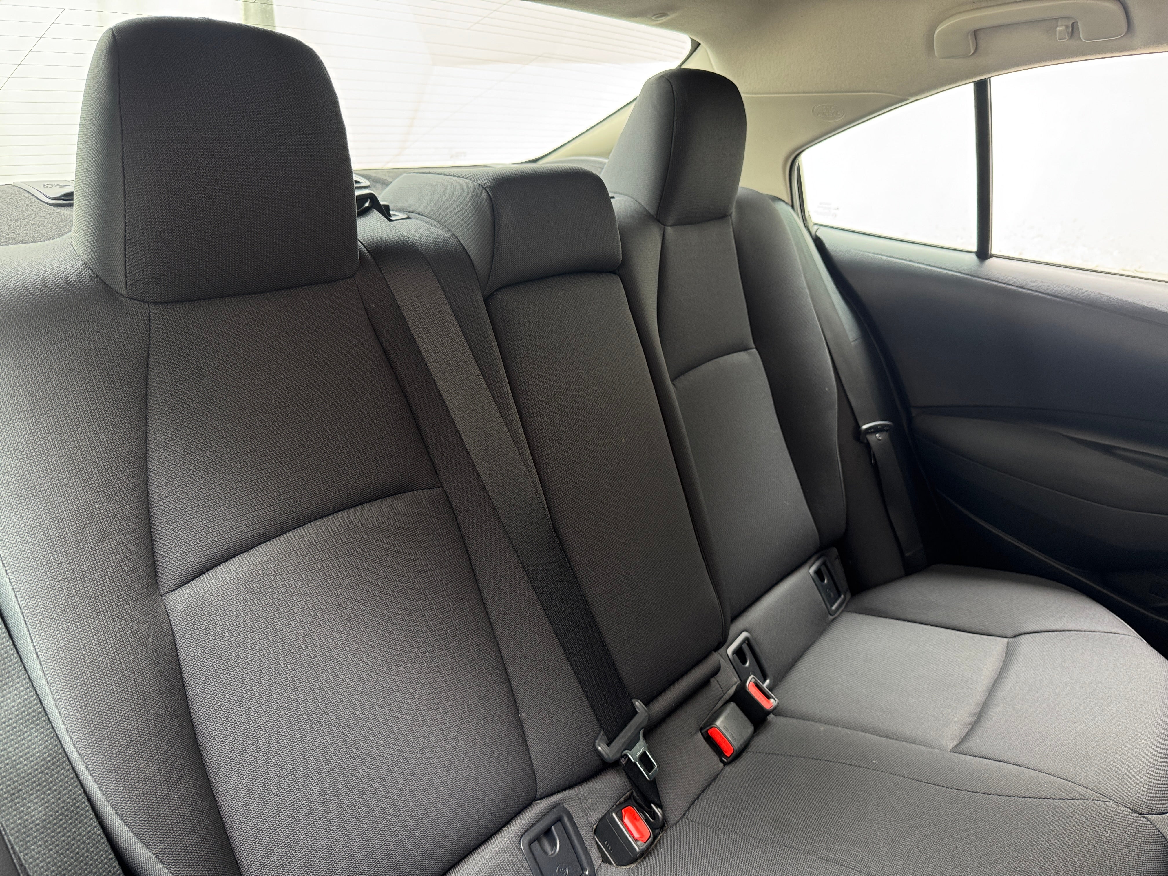 2024 Toyota Corolla LE - Photo 3