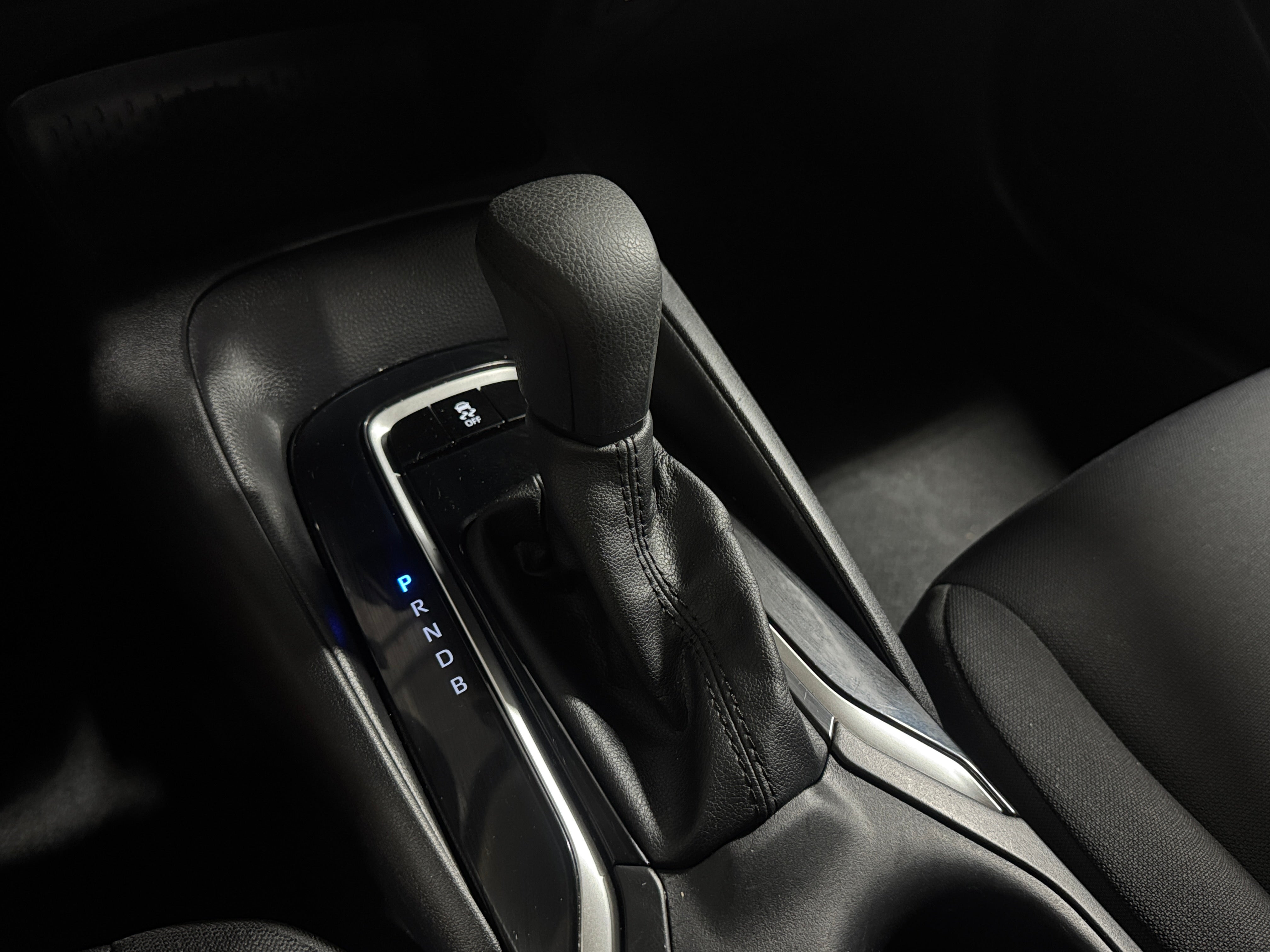 2024 Toyota Corolla LE - Photo 5