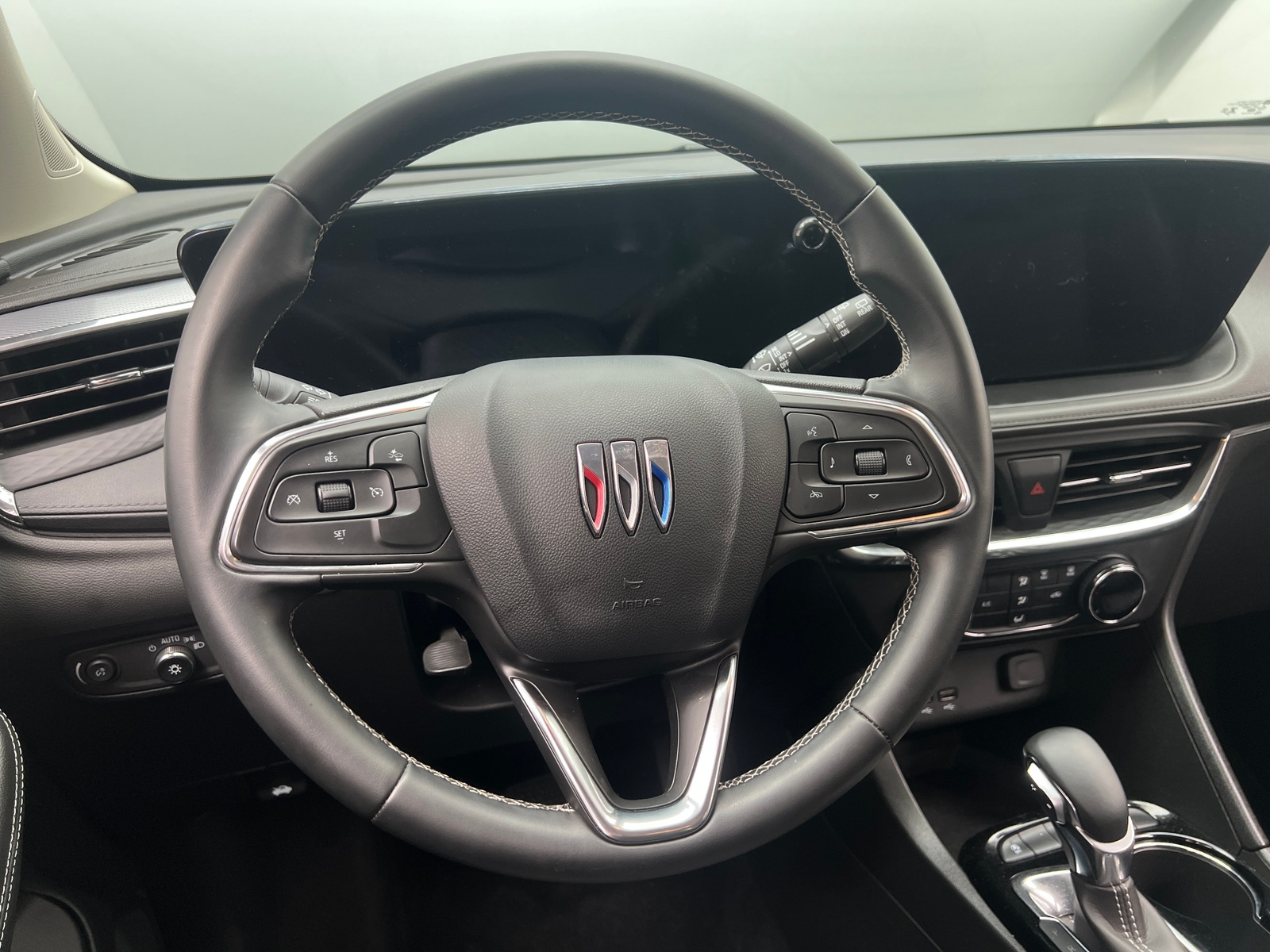 Thumbnail: 2025 Buick Encore GX - 4