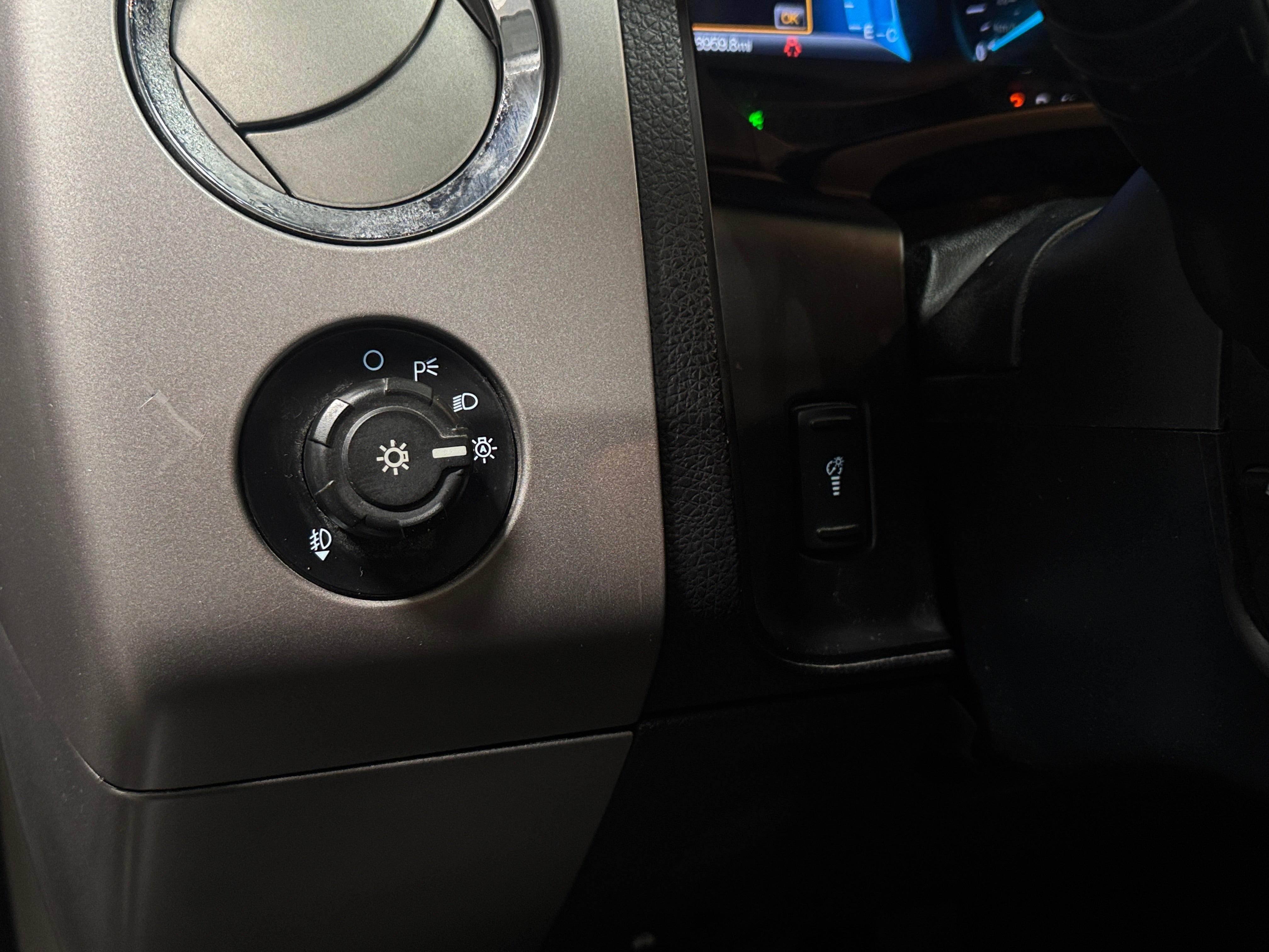 2017 Ford Expedition Limited - Photo 12