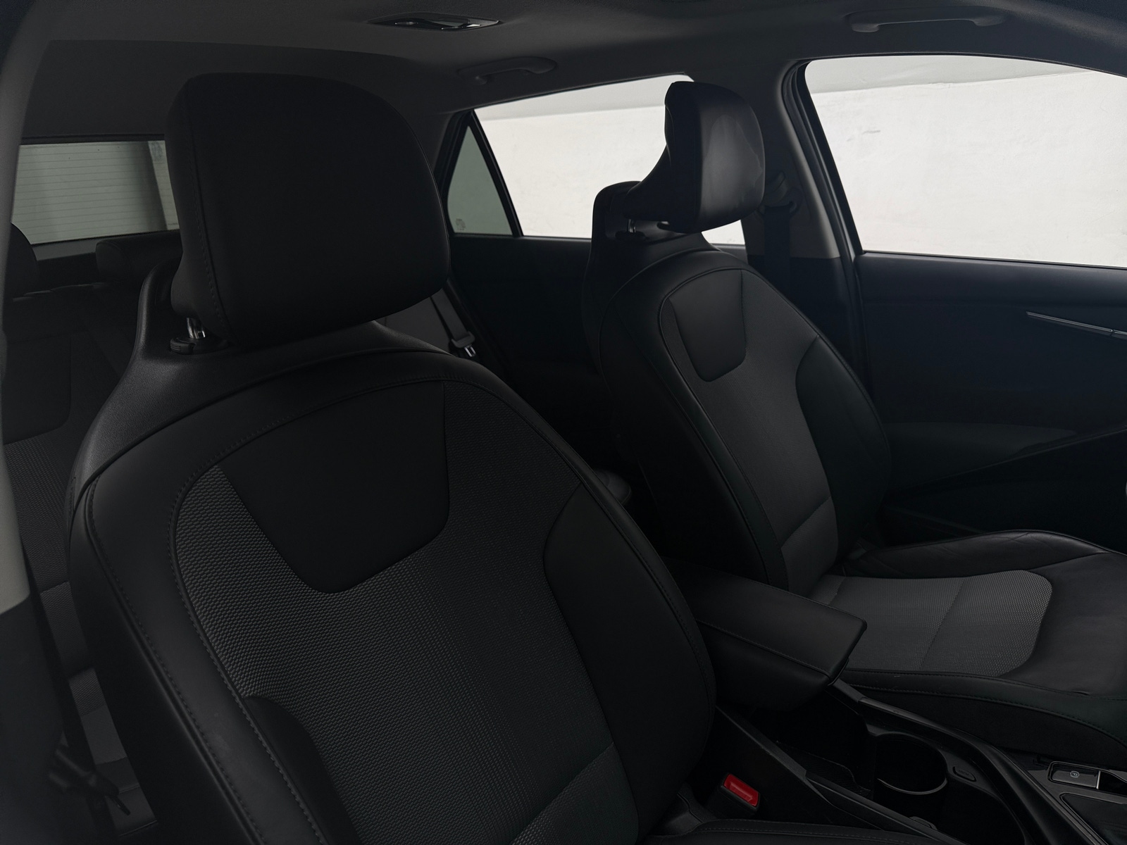 Thumbnail: 2023 Kia Niro - 2