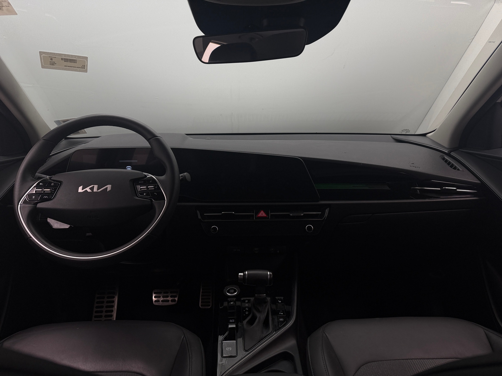 Thumbnail: 2023 Kia Niro - 3