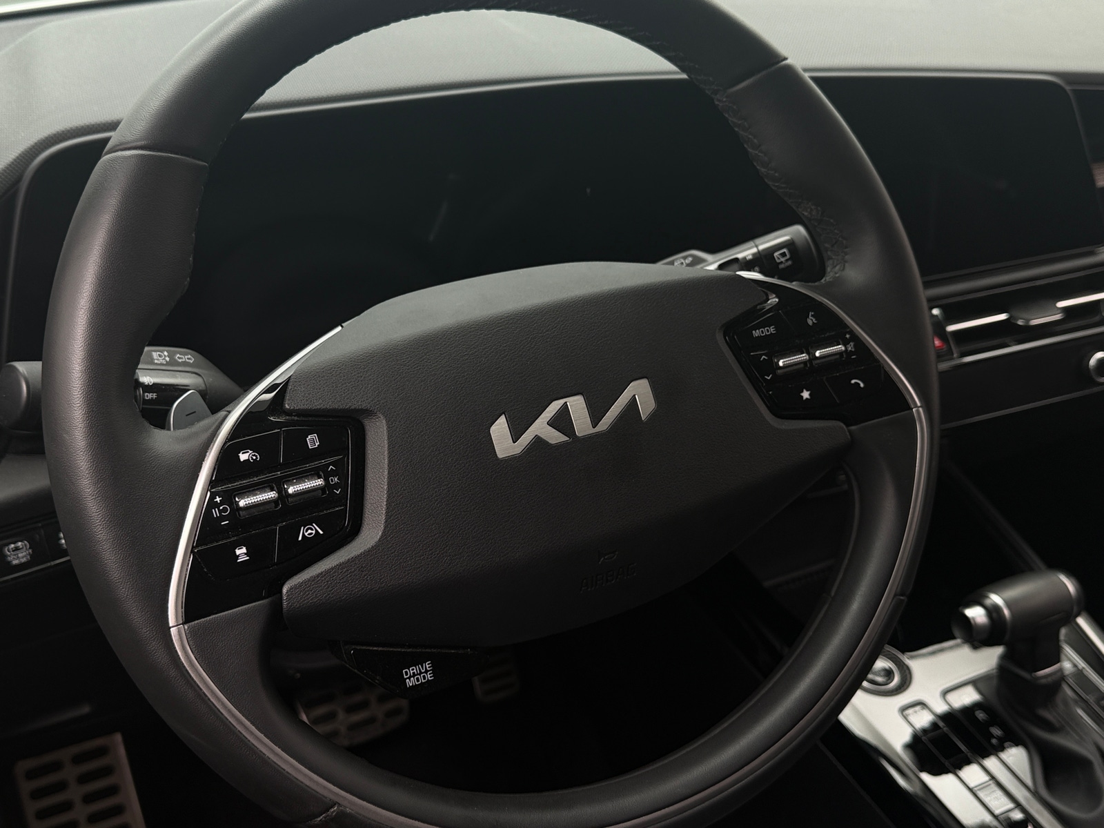 Thumbnail: 2023 Kia Niro - 5