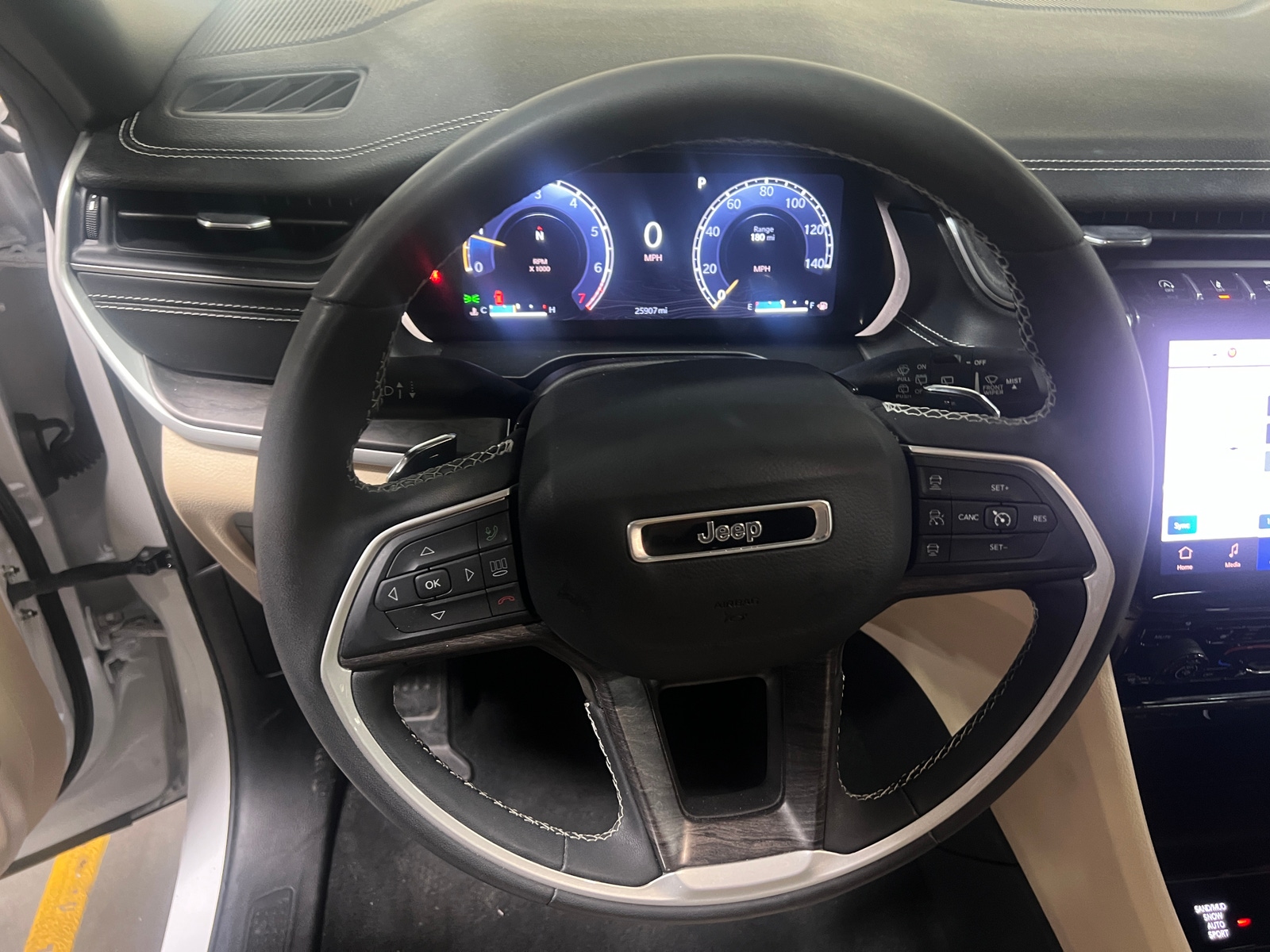 Thumbnail: 2023 Jeep Grand Cherokee - 4