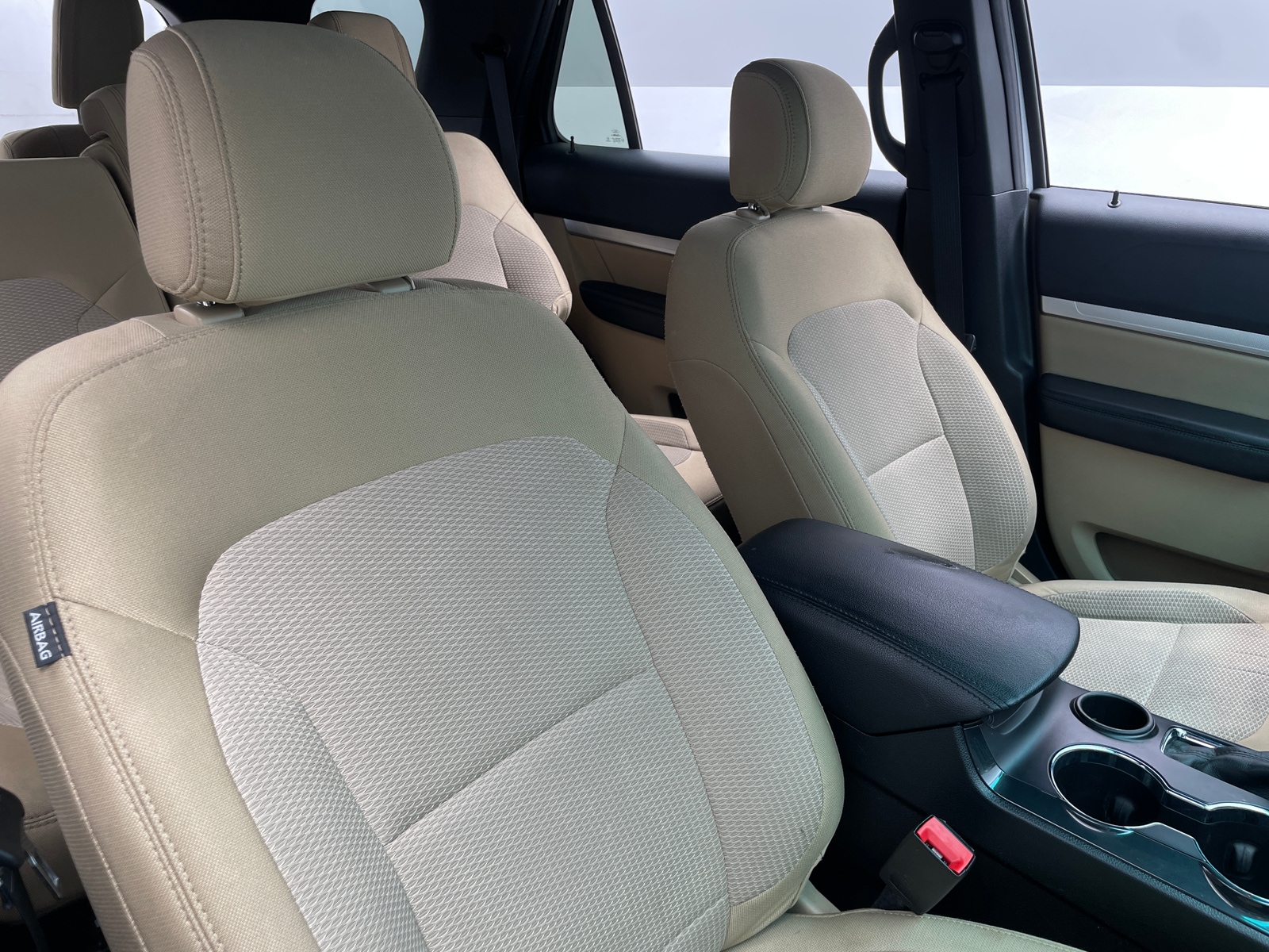 Thumbnail: 2016 Ford Explorer - 2