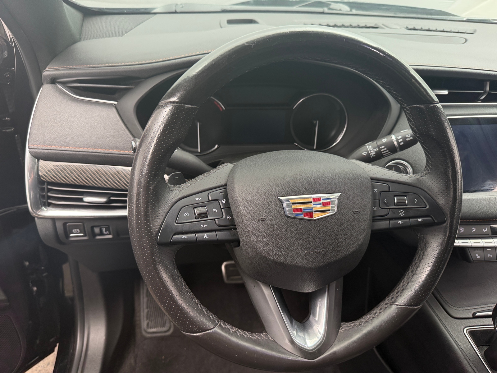 Thumbnail: 2019 Cadillac XT4 - 4