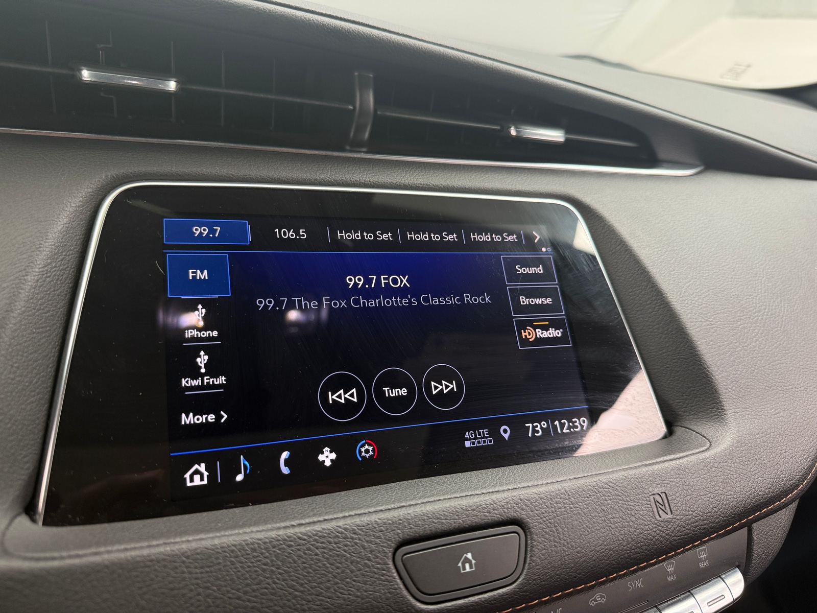 Thumbnail: 2019 Cadillac XT4 - 3