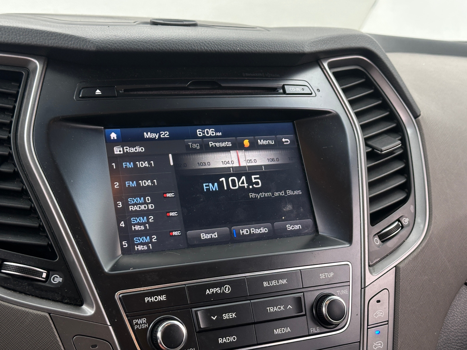 Thumbnail: 2018 Hyundai Santa Fe - 4