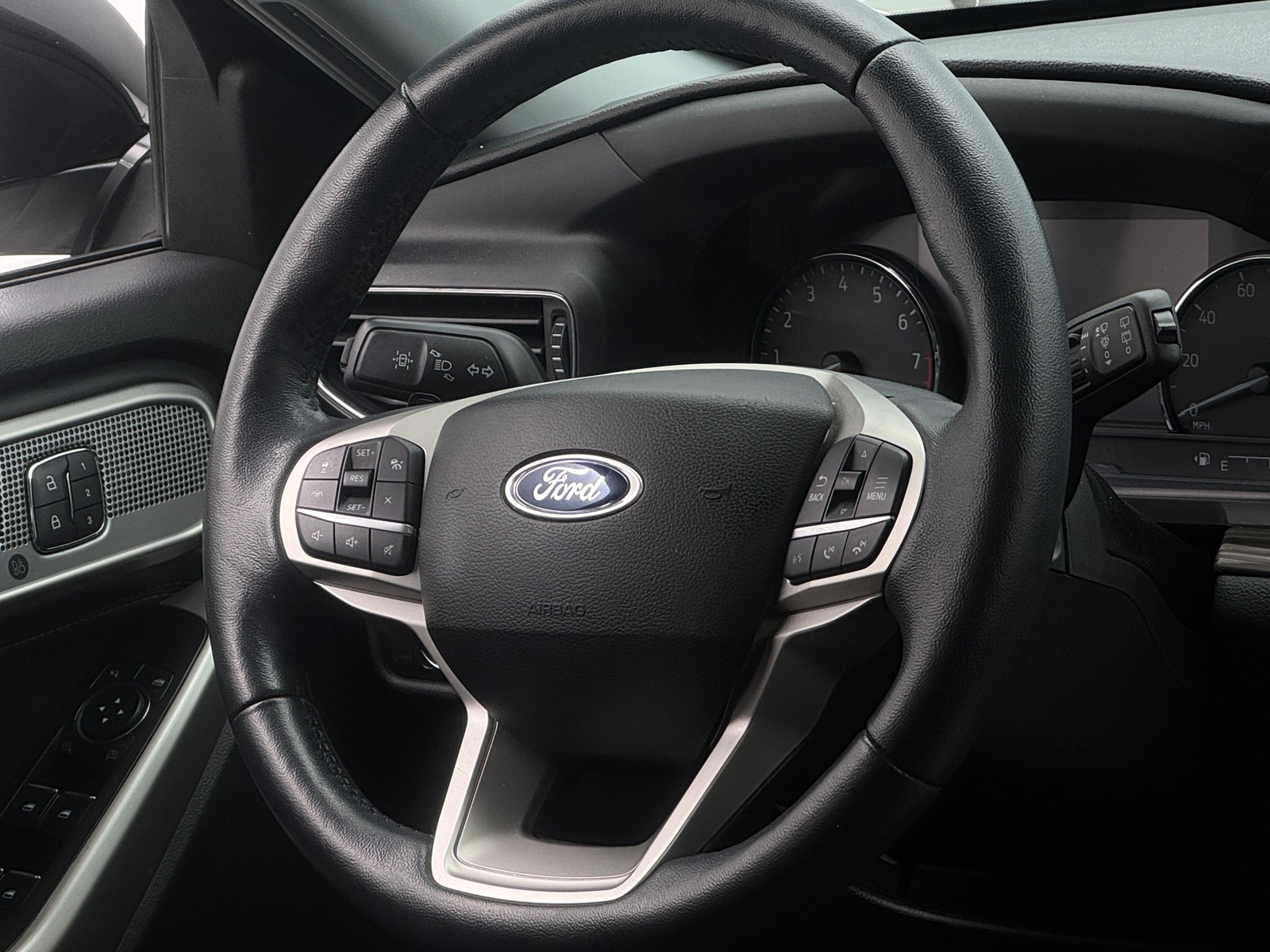 Thumbnail: 2020 Ford Explorer - 4