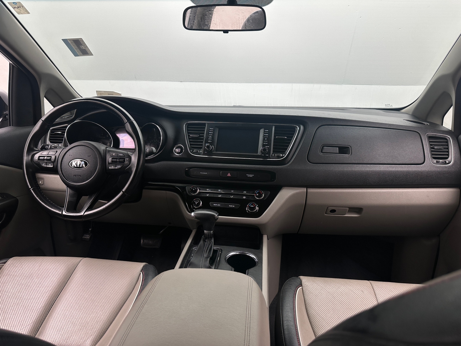 Thumbnail: 2019 Kia Sedona - 2