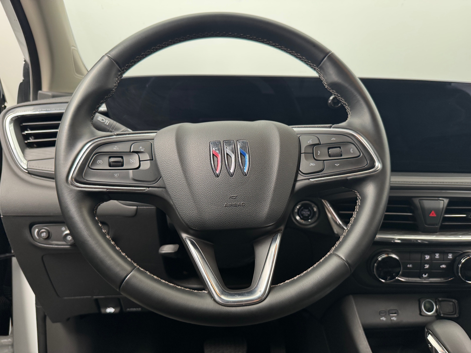 Thumbnail: 2025 Buick Encore GX - 4